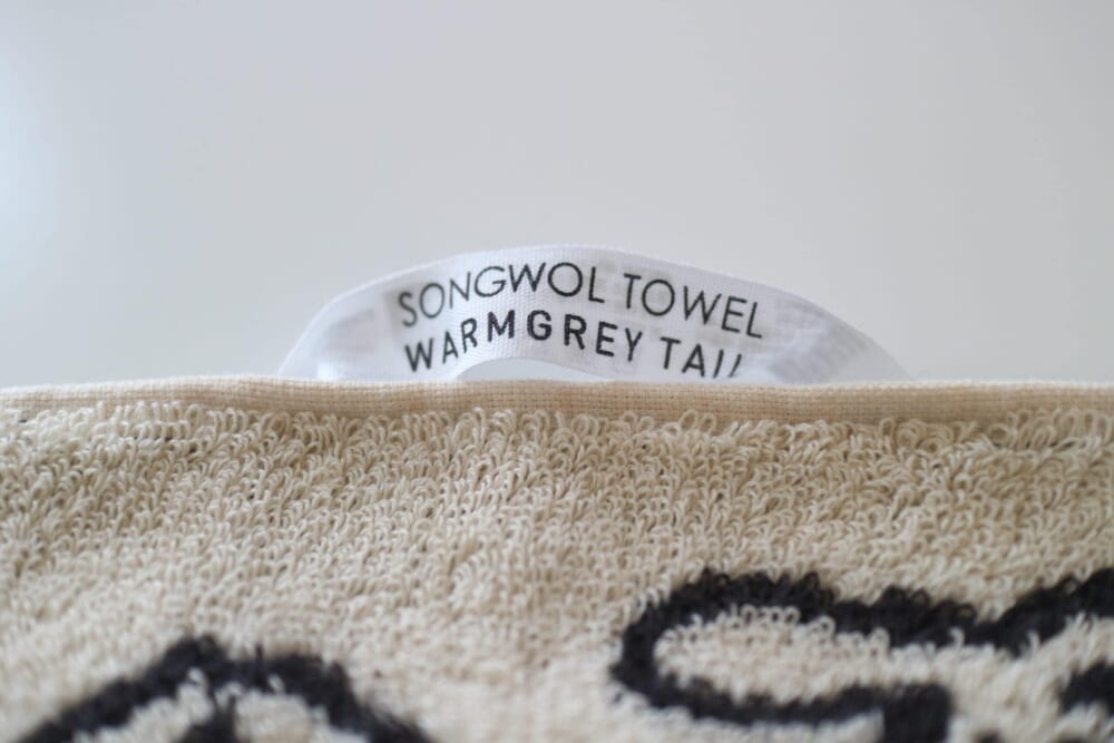 ウォームグレーテイル　WARMGREYTAIL タオルハンカチ