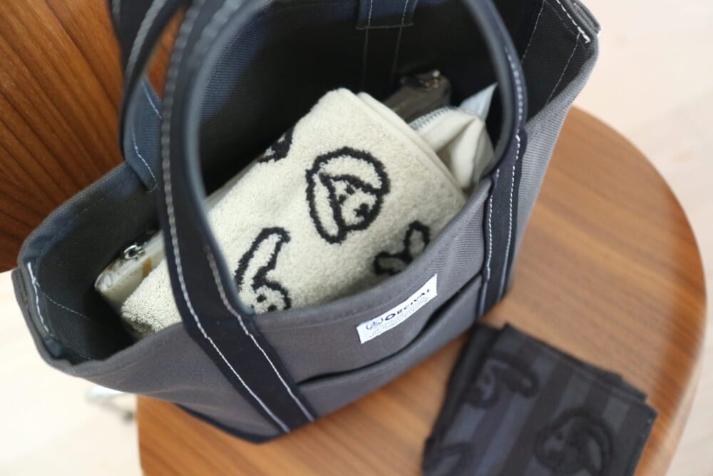 ウォームグレーテイル　WARMGREYTAIL タオルハンカチ