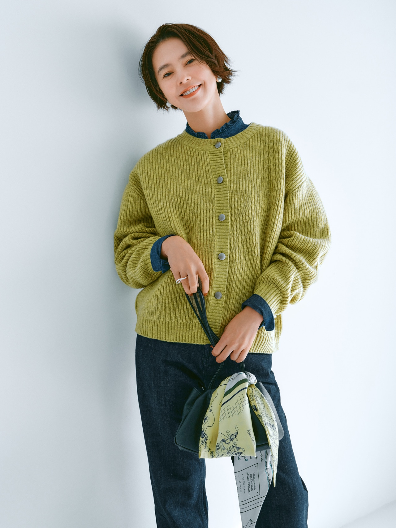 最高気温17℃曇りの日のコーデ　モデル浅見れいなさん