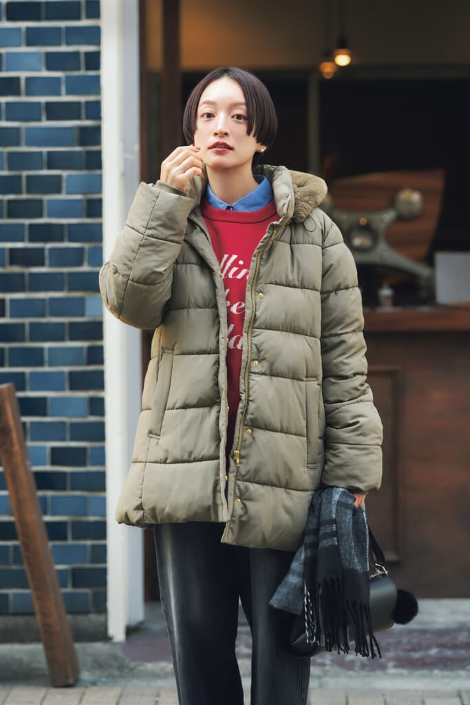 高山都さんの「Samansa Mos2 blue」スタイルアップパデットコートのコーデ