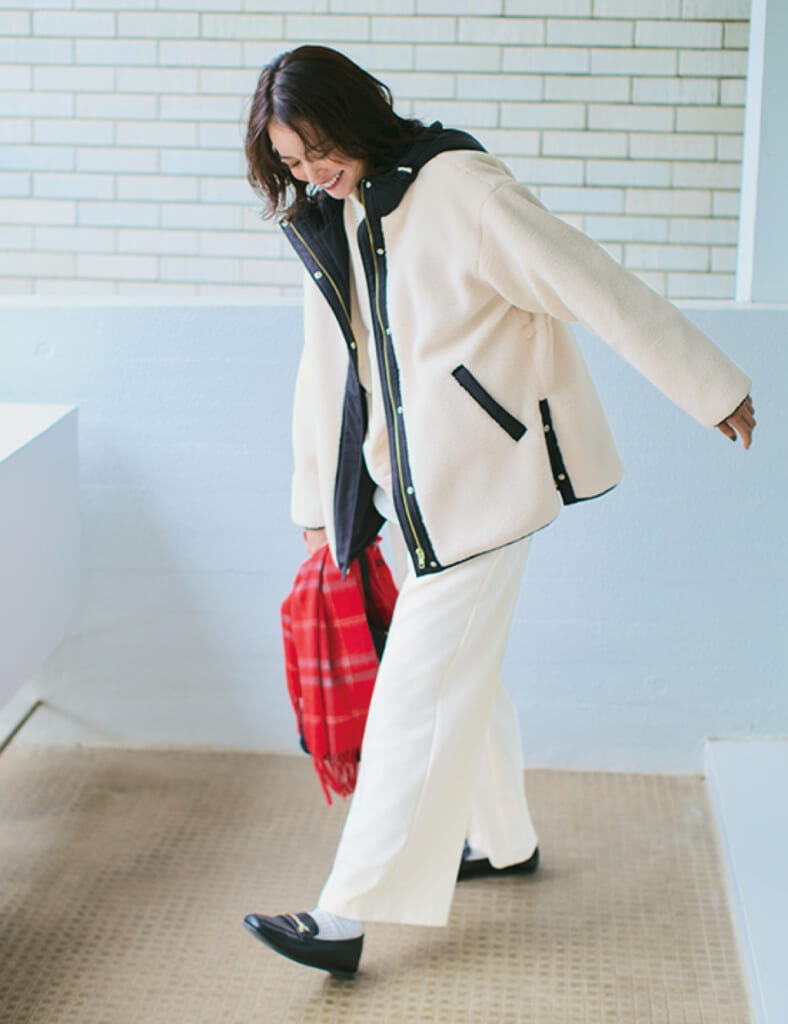 岸本セシルさんの『ANY』ボアのミドルコートのコーデ2