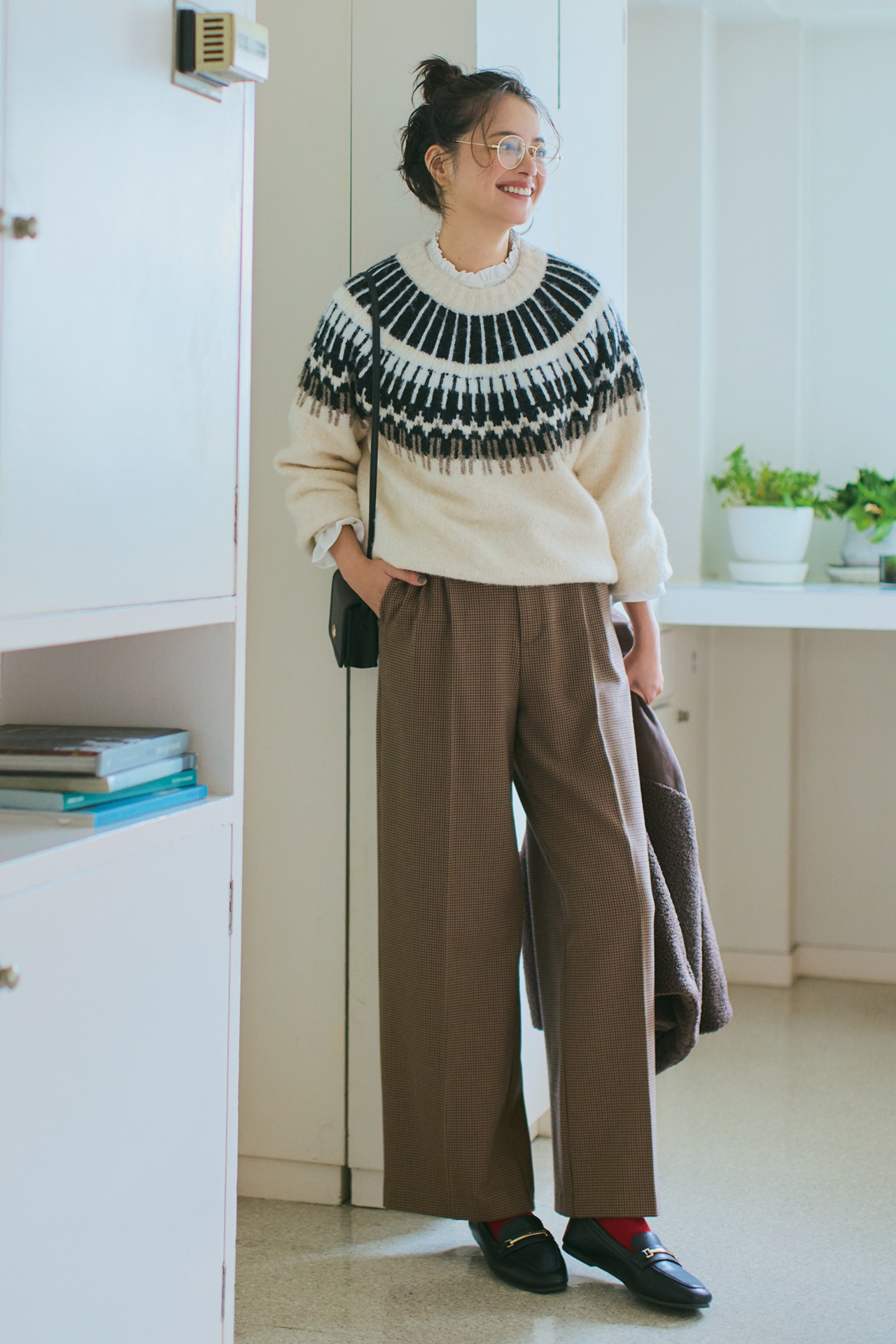 岸本セシルさんの『ANY』あったかワイドパンツのコーデ