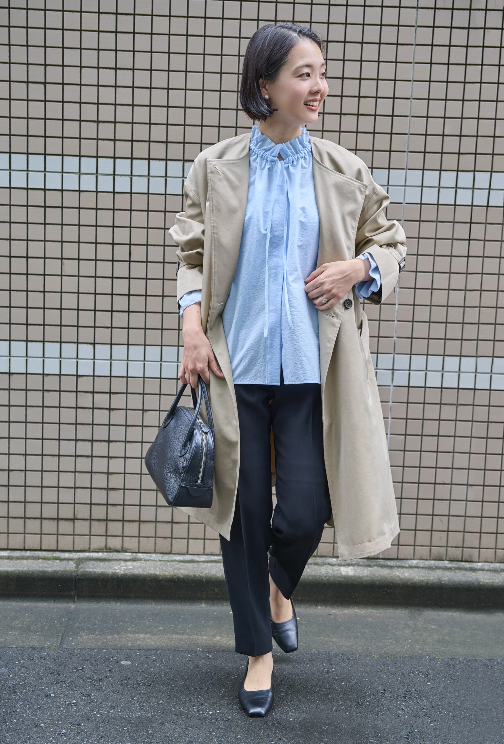 ノーカラートレンチコート　トレンチコート　Aラインコート