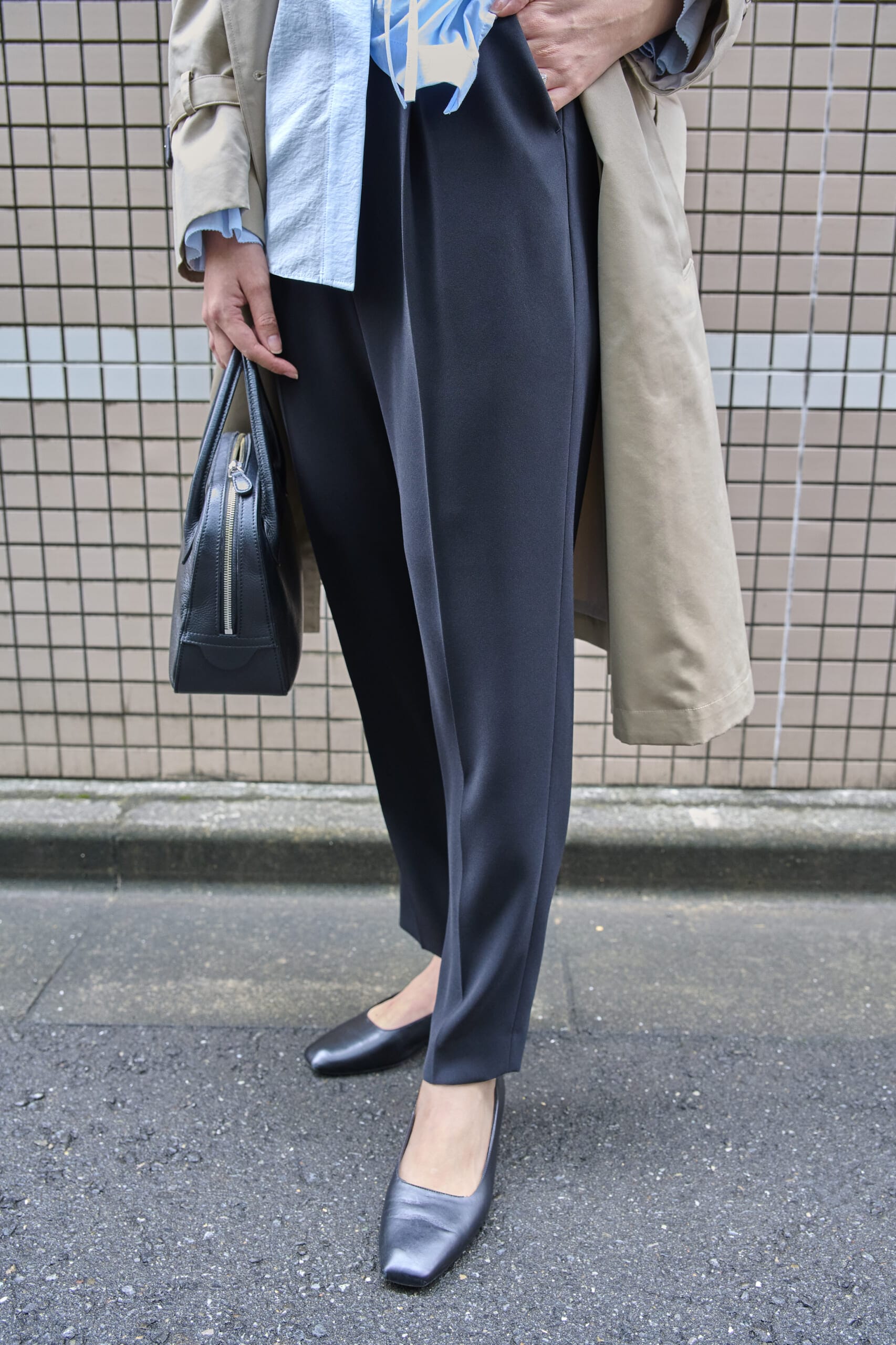 後ろゴムテーパードパンツ　黒パン　七五三パンツコーデ