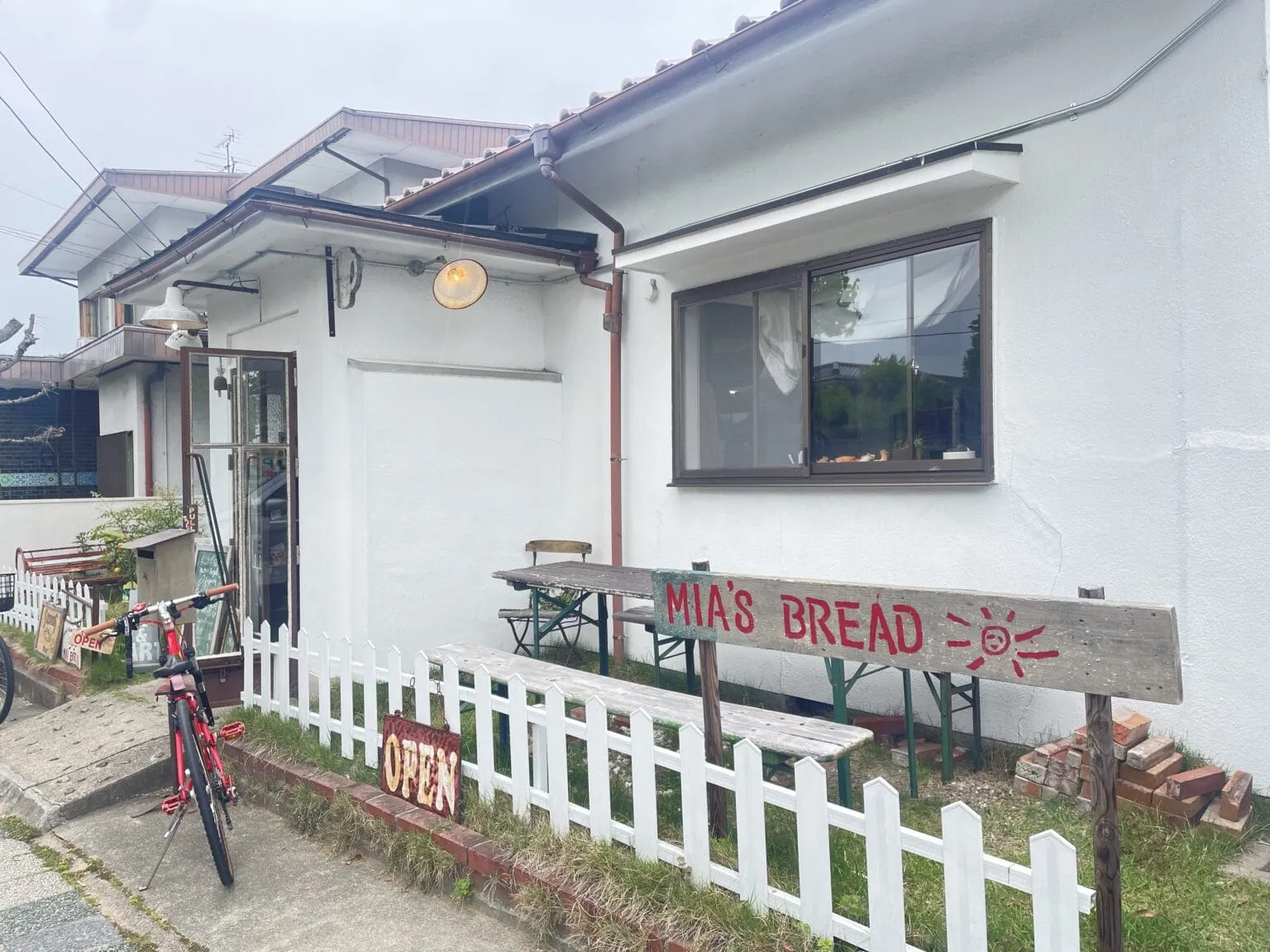「MIA’S BREAD（ミアズブレッド）」外観