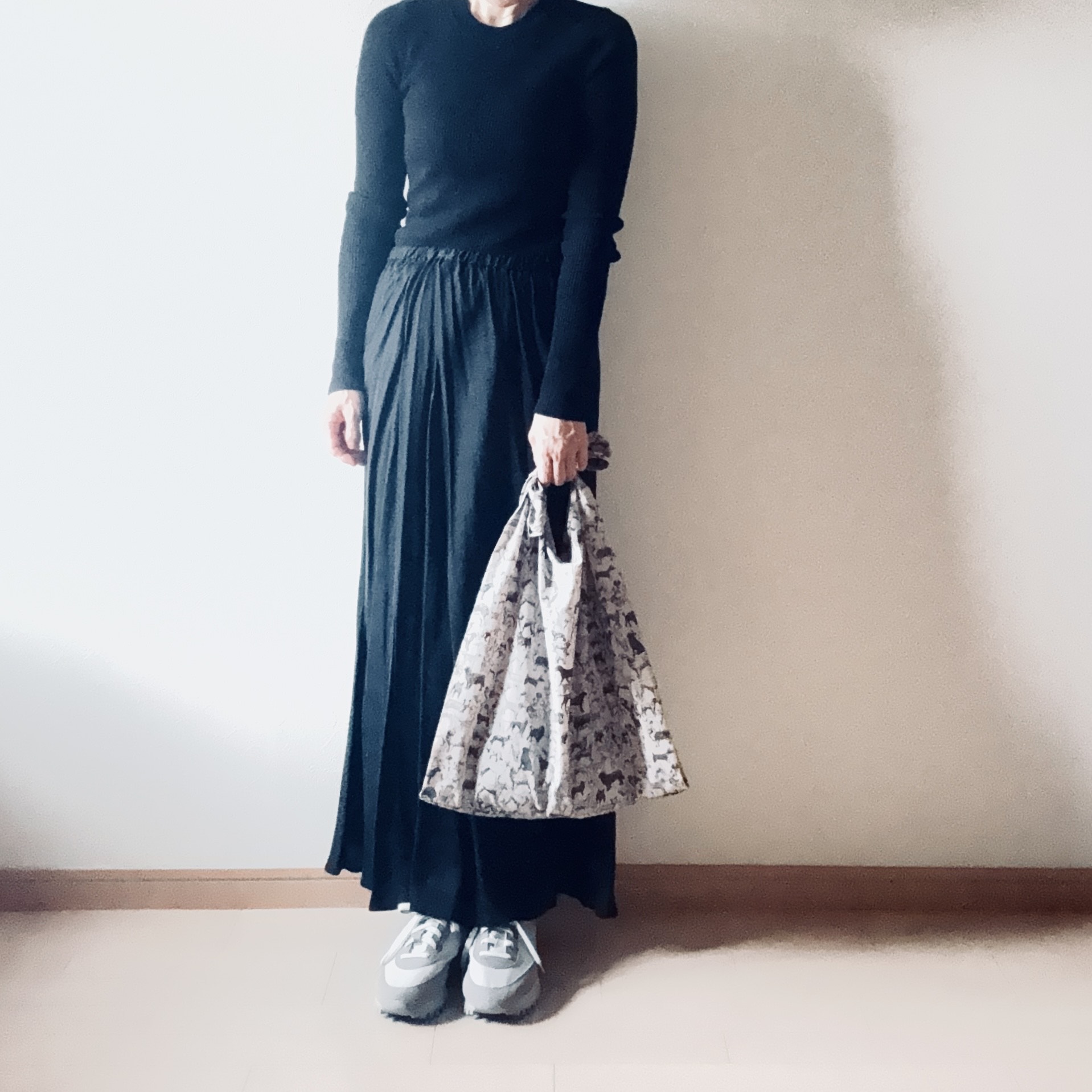 AP STUDIO　スカート、DRAWER ＮOVESTA MARATHON RUNNNER SUPER TRAIL
HUG O WaR ハグ オー ワーNew Dog Paradise pt. マルチバッグ（M）