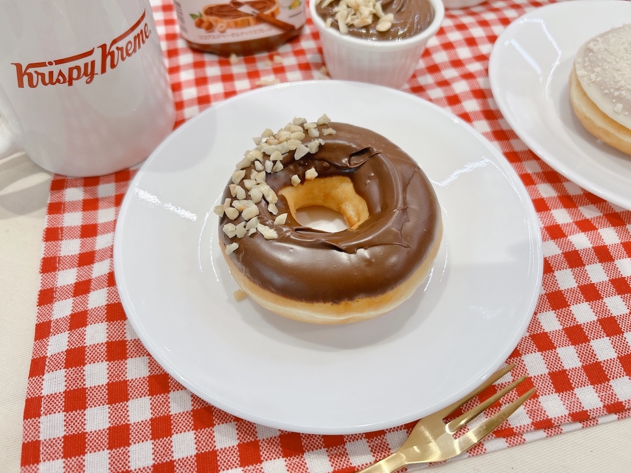 クリスピー・クリーム・ドーナツ×ヌテラ　ヘーゼルナッツ with NUTELLA®