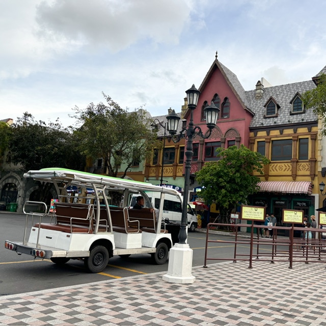 ヴィンワンダーズ フーコック付近にいるカートの写真