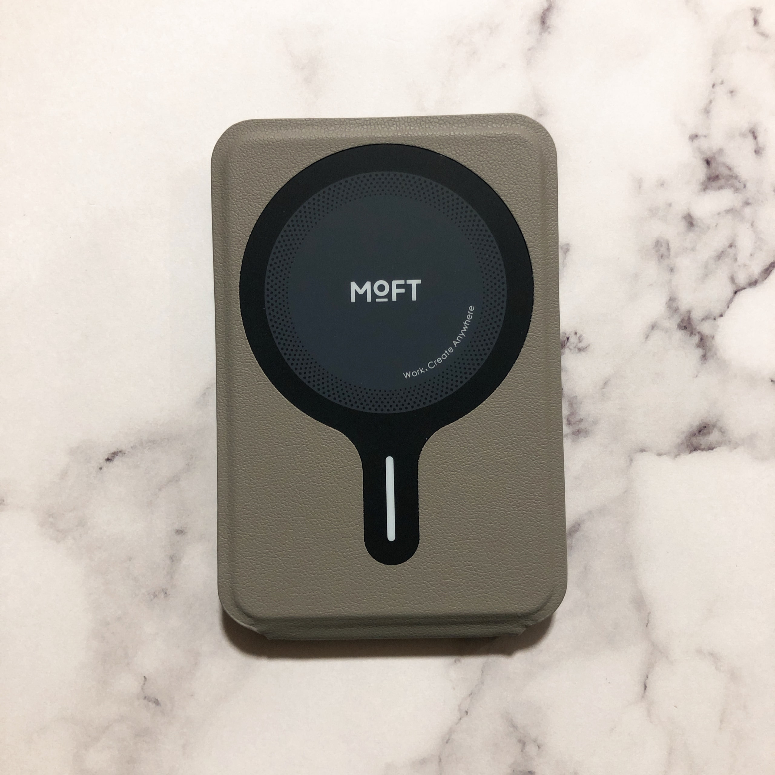 iPhone16e ストラップ art of black パラコード moft 8 in 1 ESR スマホケース 保護フィルム 画面 magsafe