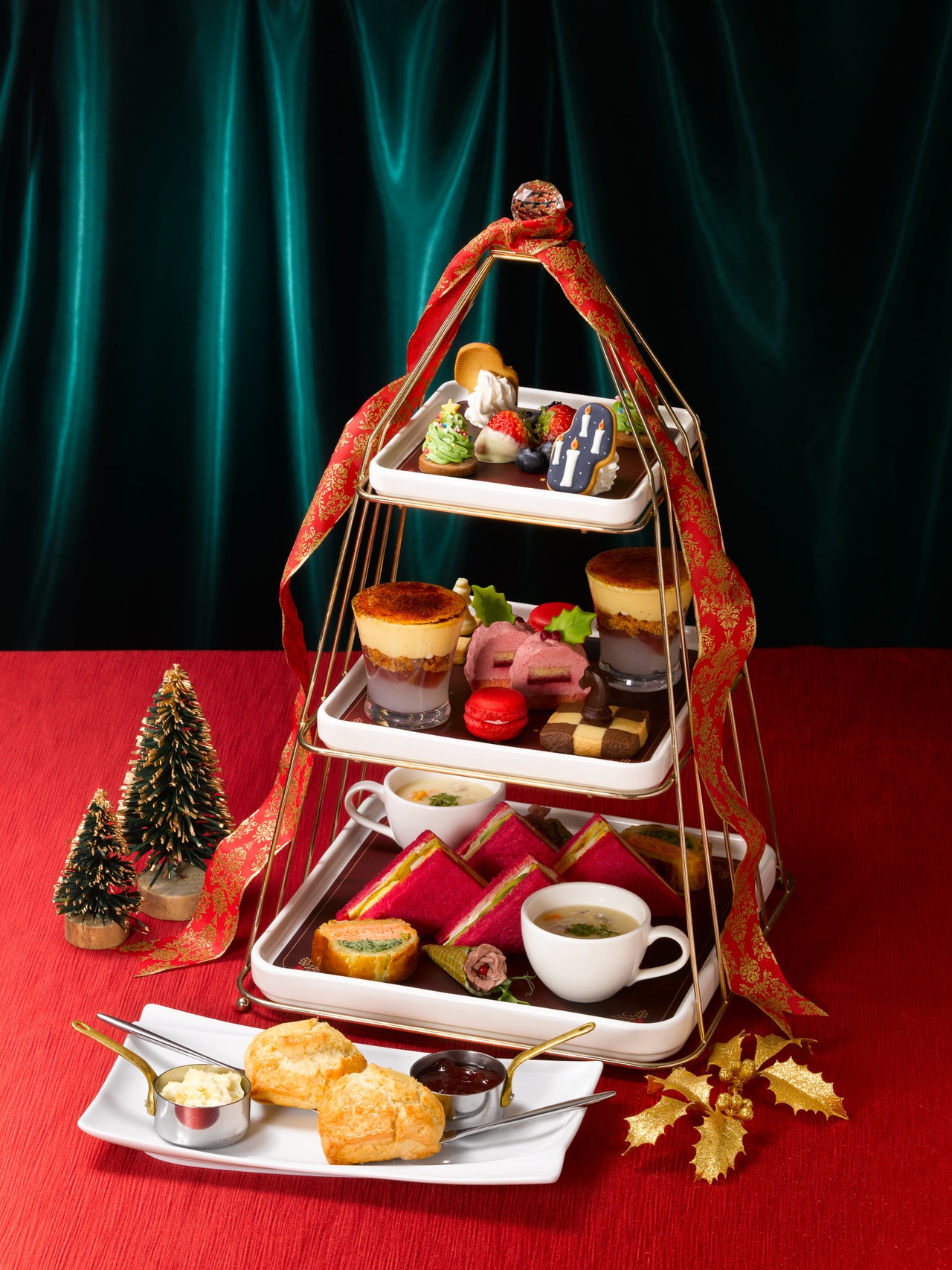 ＜バックロットカフェ＞クリスマスアフタヌーンティー　　