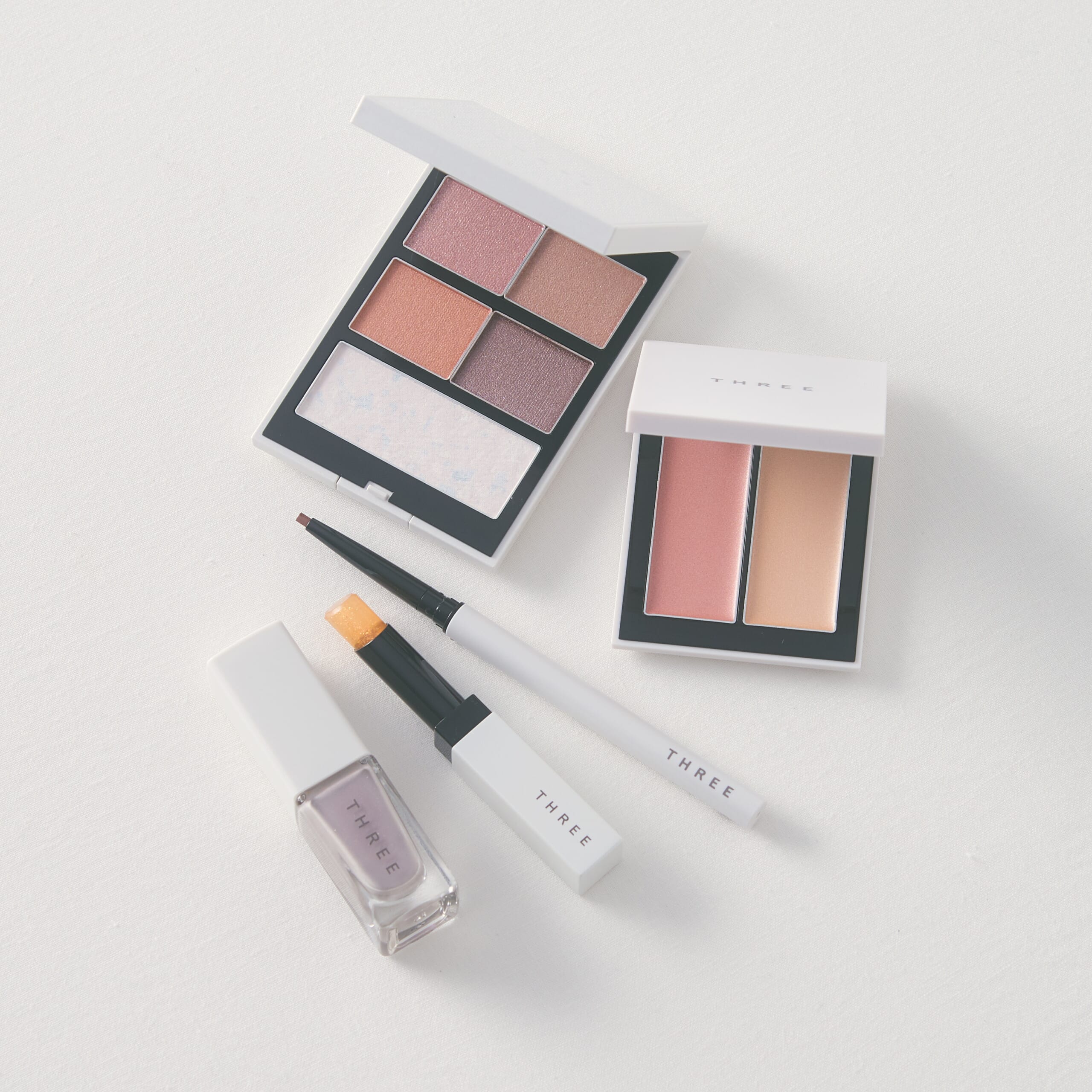 THREE／2025 HOLIDAY COLLECTION