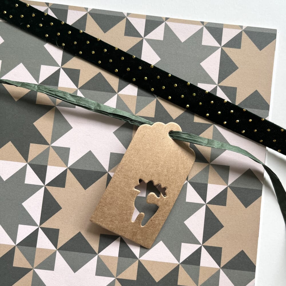 フライングタイガー　クリスマス　ラッピング