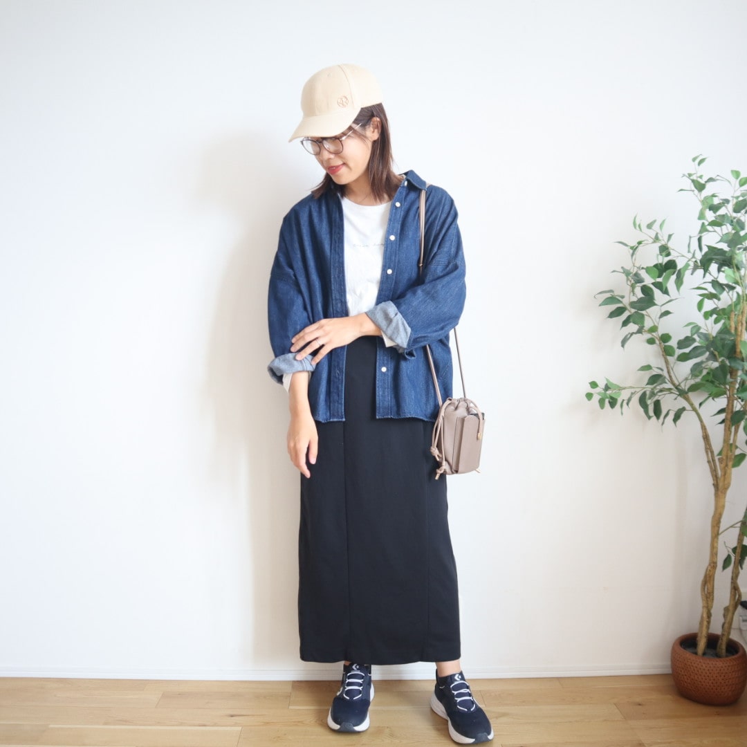 秋コーデ デニムシャツ
