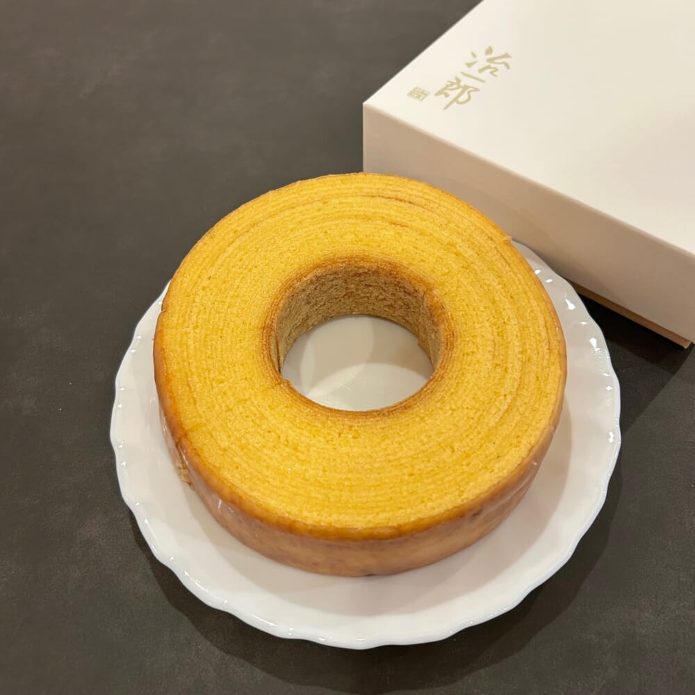 治一郎　バウムクーヘン　スイーツ