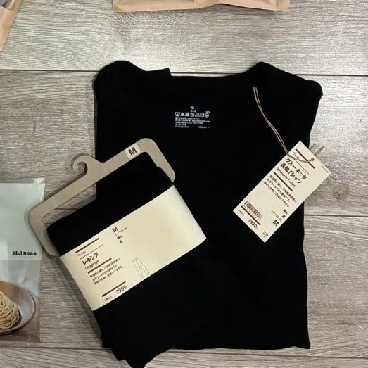 婦人　ウールクルーネック長袖Ｔシャツ、婦人　ウールレギンス