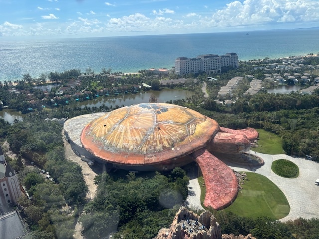 ヴィンワンダーズ フーコックの園内を観覧車から撮影した写真