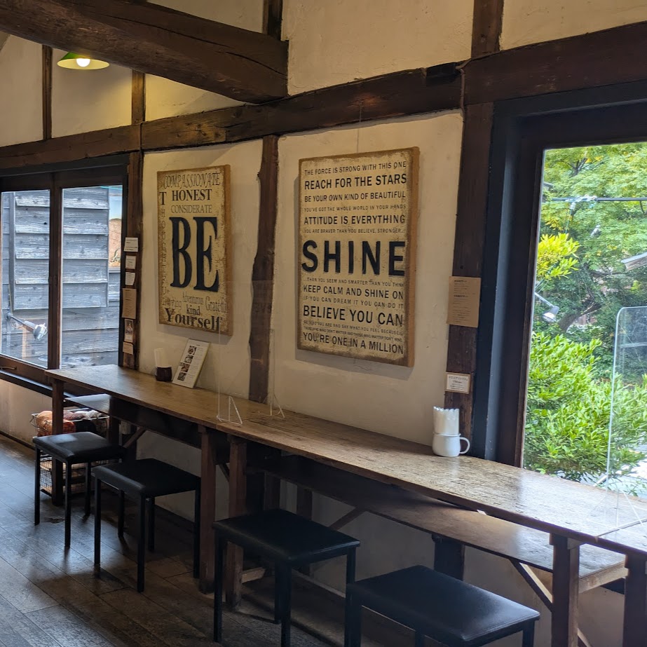 MADOYAMA　店内　ランチ