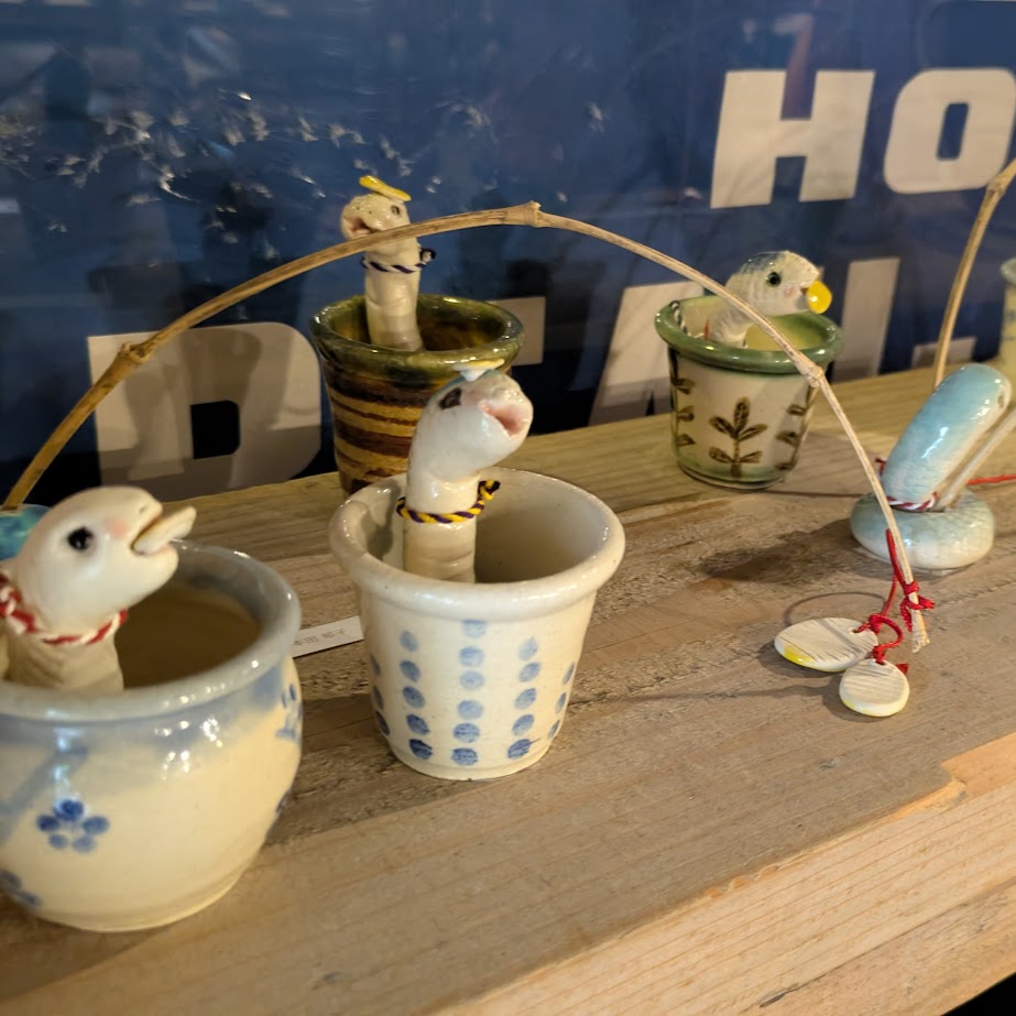 シュール　MADOYAMA　常滑焼