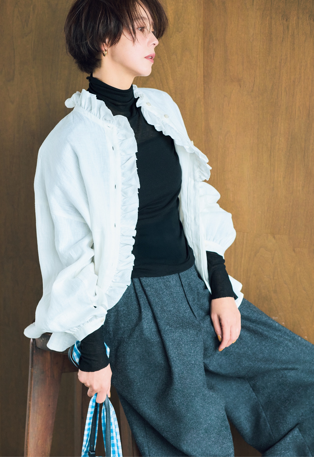 浅見れいなさんの12closet（トゥエルブクローゼット）【洗える】セルロースカシミヤタートルのコーデ