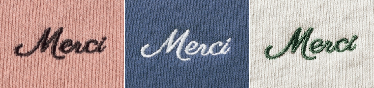 アッシュグレー×グリーン、ネイビー×白、スモーキーピンク×ブラウンとそれぞれ違う色の刺しゅうロゴをオン!