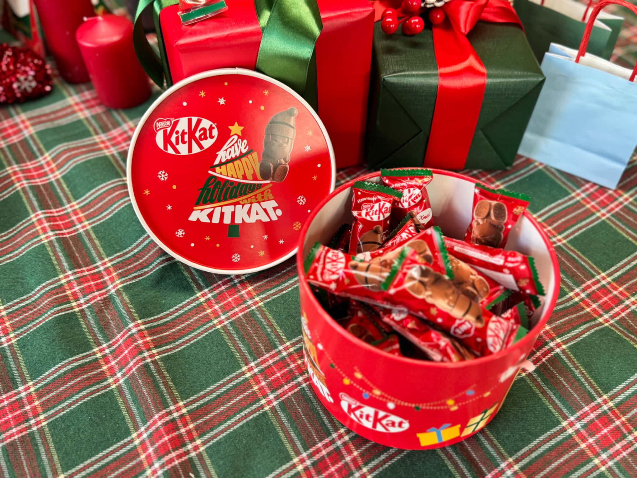 初登場「キットカット ホリデイサンタ パーティーボックス」35個入り ¥3,000