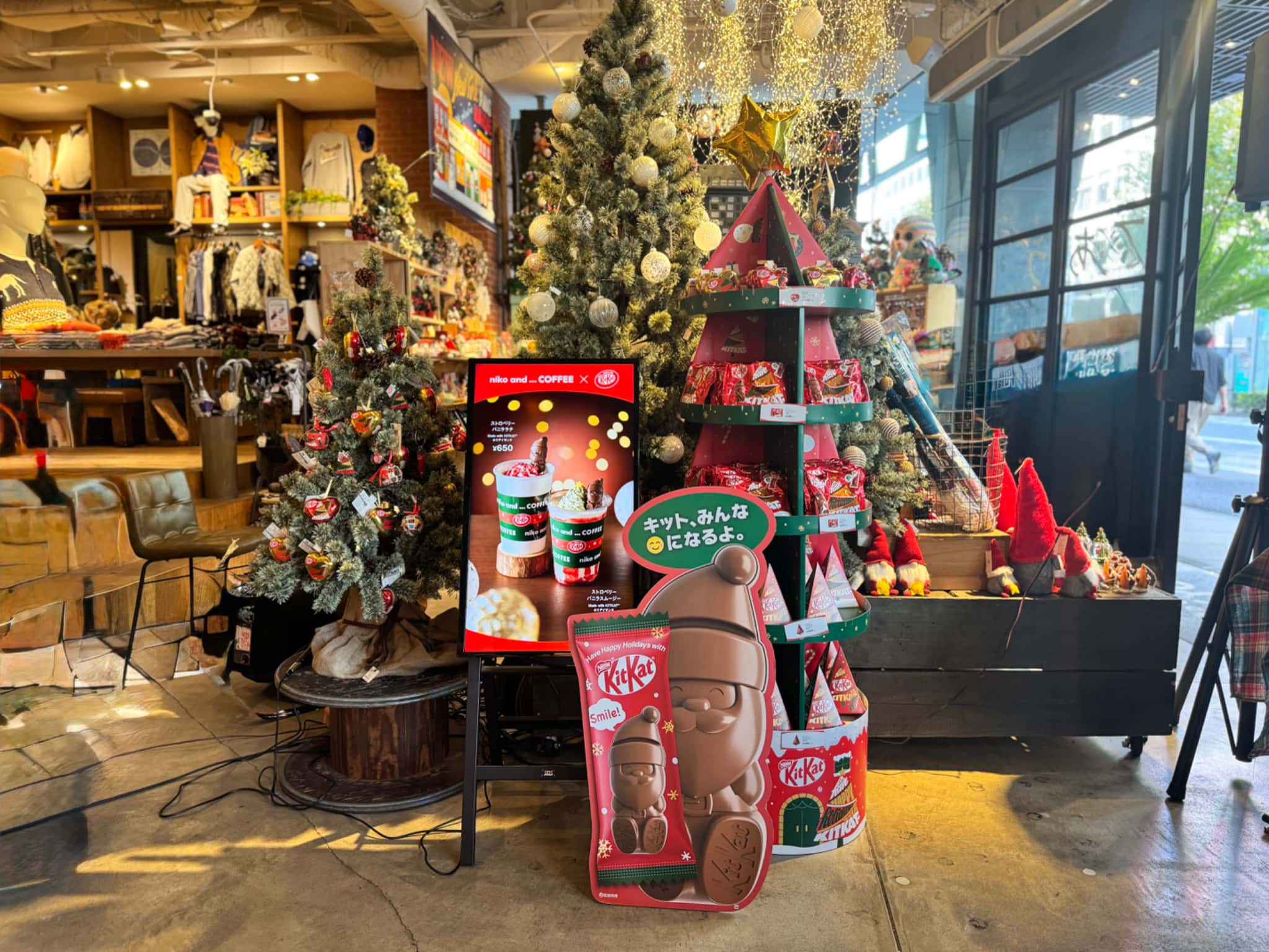 キットカットホリデイサンタ ニコアンド陳列の様子