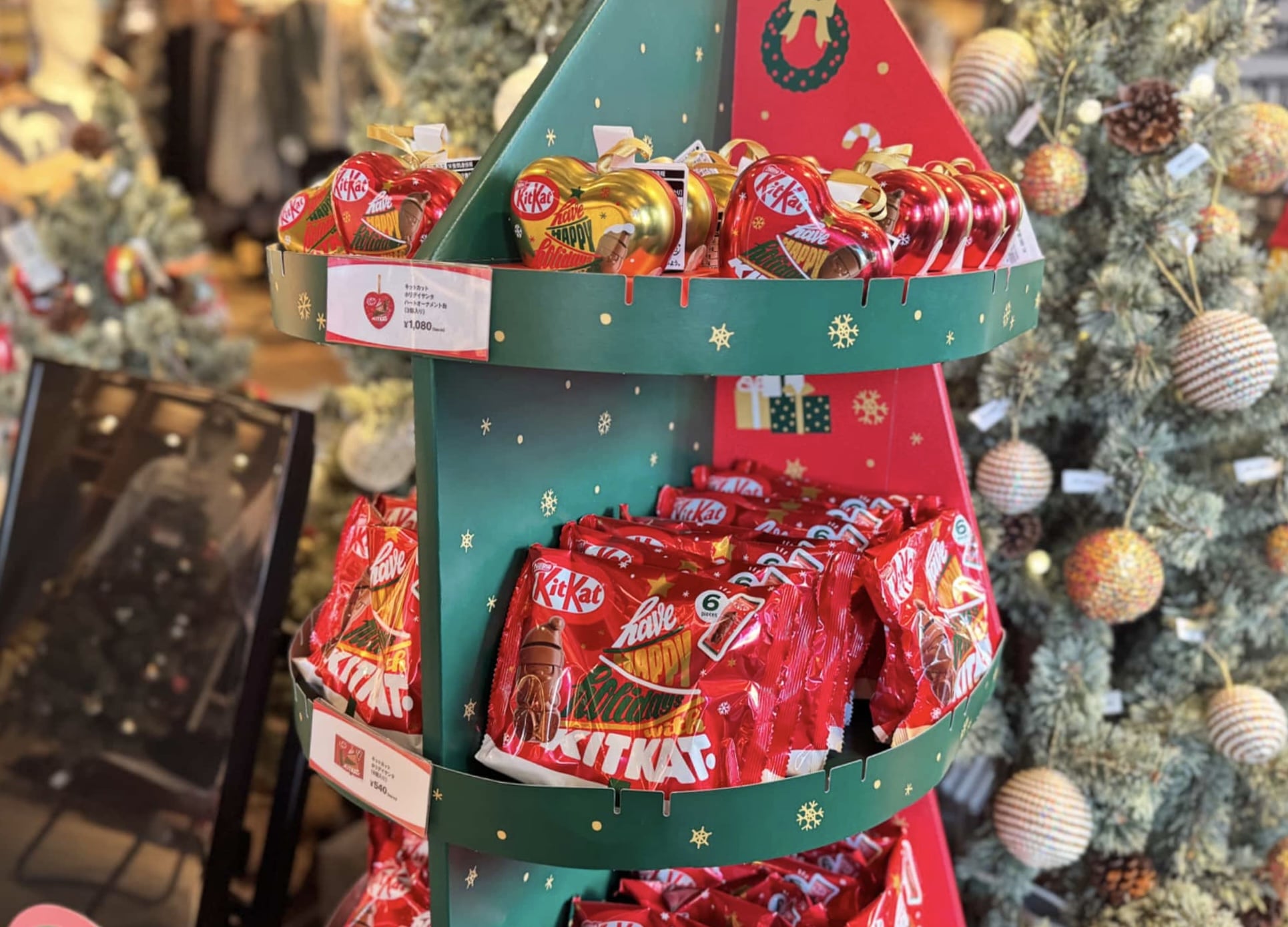 サンタ型キットカットどこで買える？陳列の様子