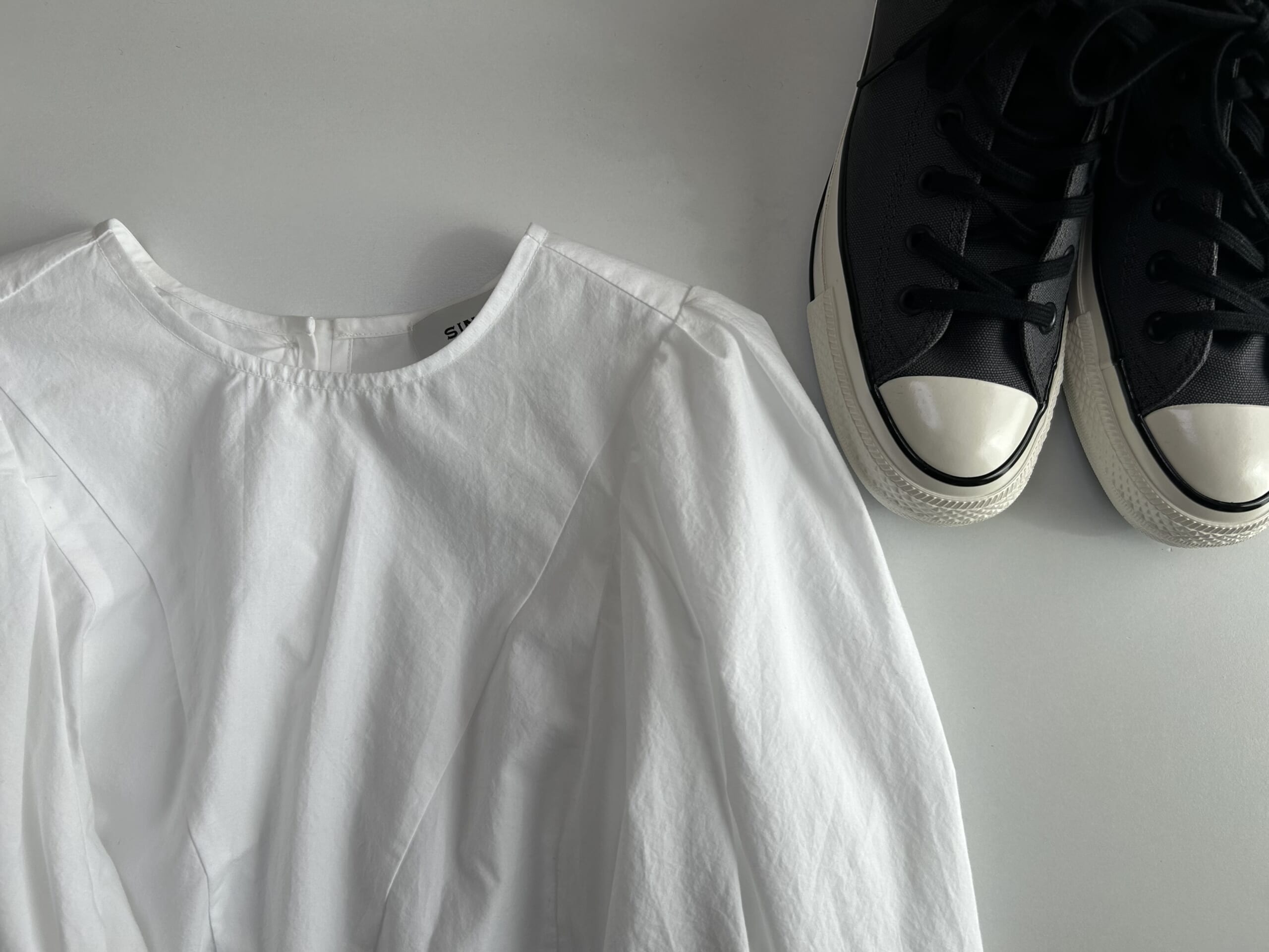 とびきり可愛い『板谷由夏さん×石田ゆり子さんコラボ シャツ』と『SINME×CONVERSE』を購入。