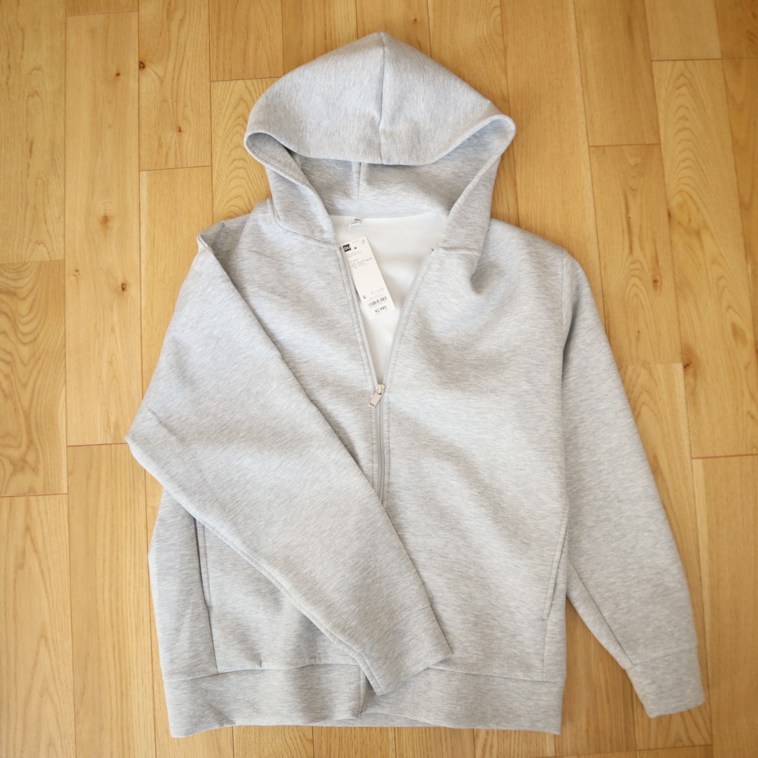 GU パウダーフィールフルジップパーカ