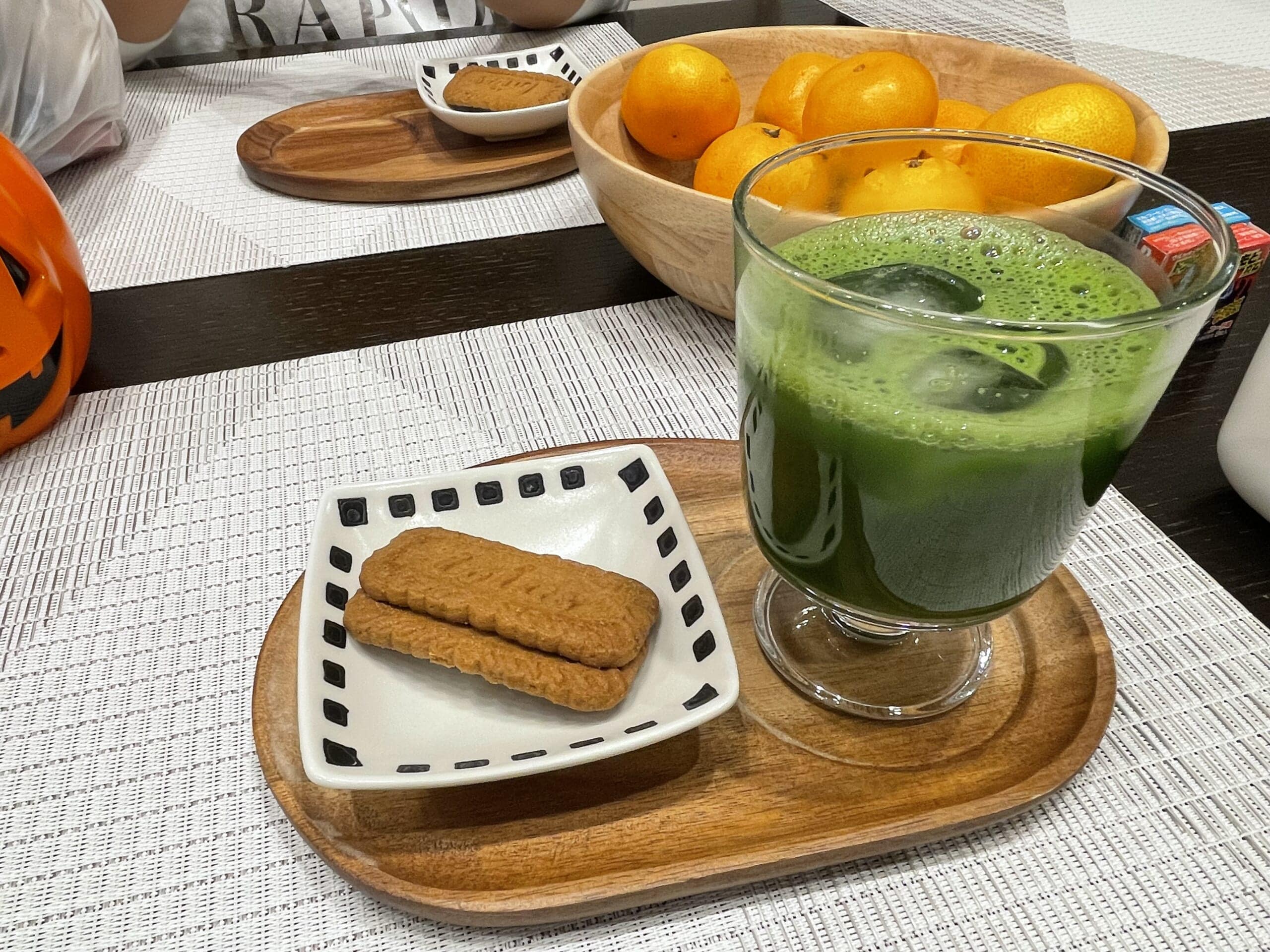 抹茶オレとLotusクッキー