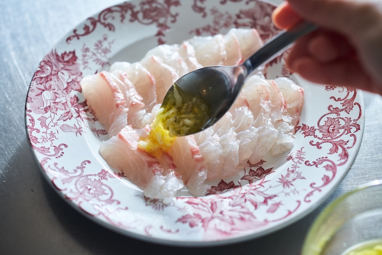 榎本美沙さん　たいの塩麹レモンカルパッチョ