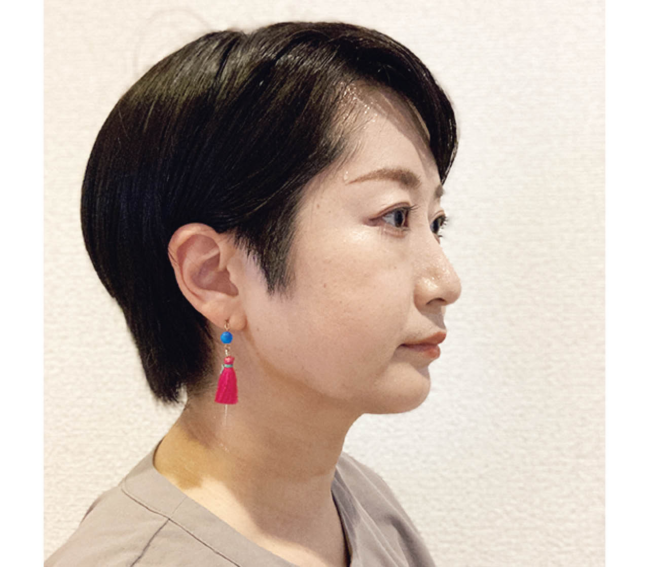 潔さのあるコンパクトショート。冬の小物とも好バランス！