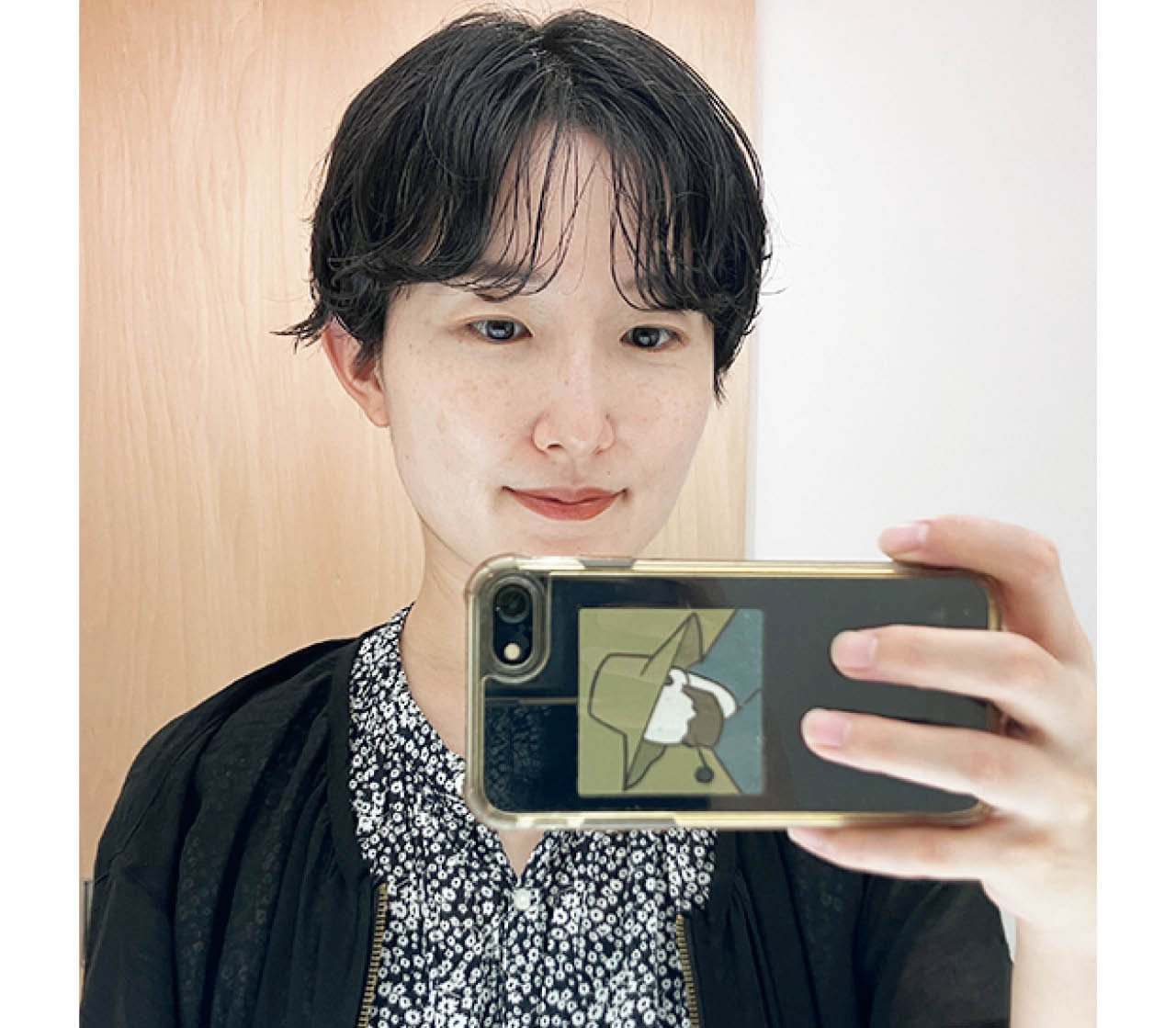 実はスタイリングがラク！　ふんわりパーマのショートヘア