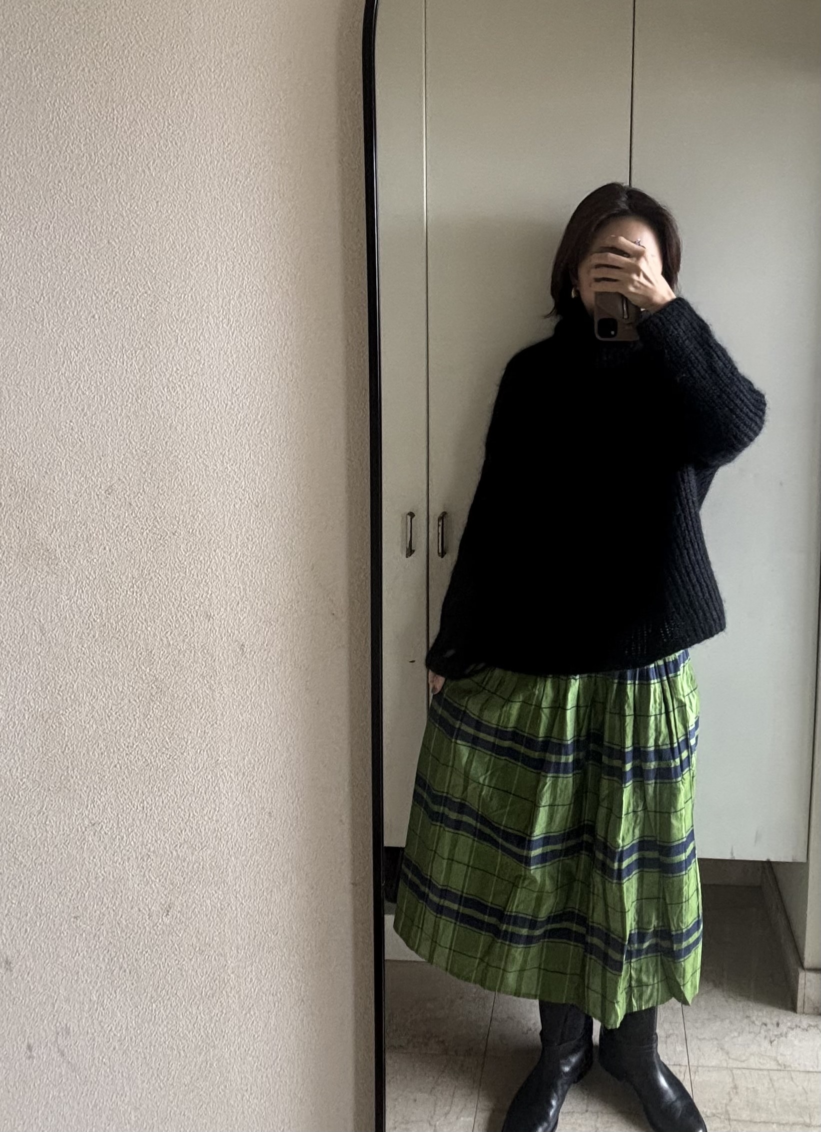 しまむらのチェック柄スカートコーデ