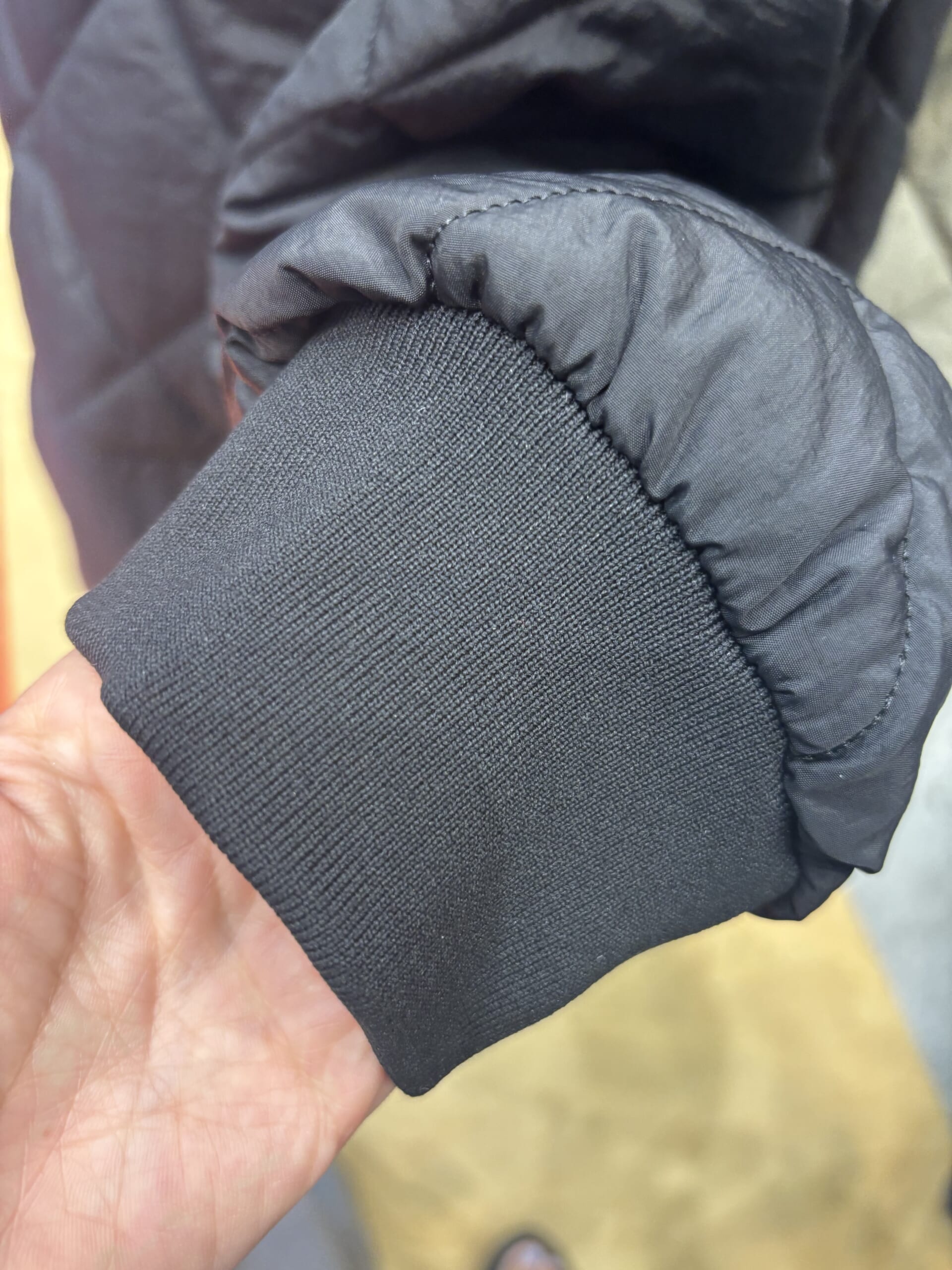 ワークマン　防風撥水キルティング アジャストブルゾンの袖