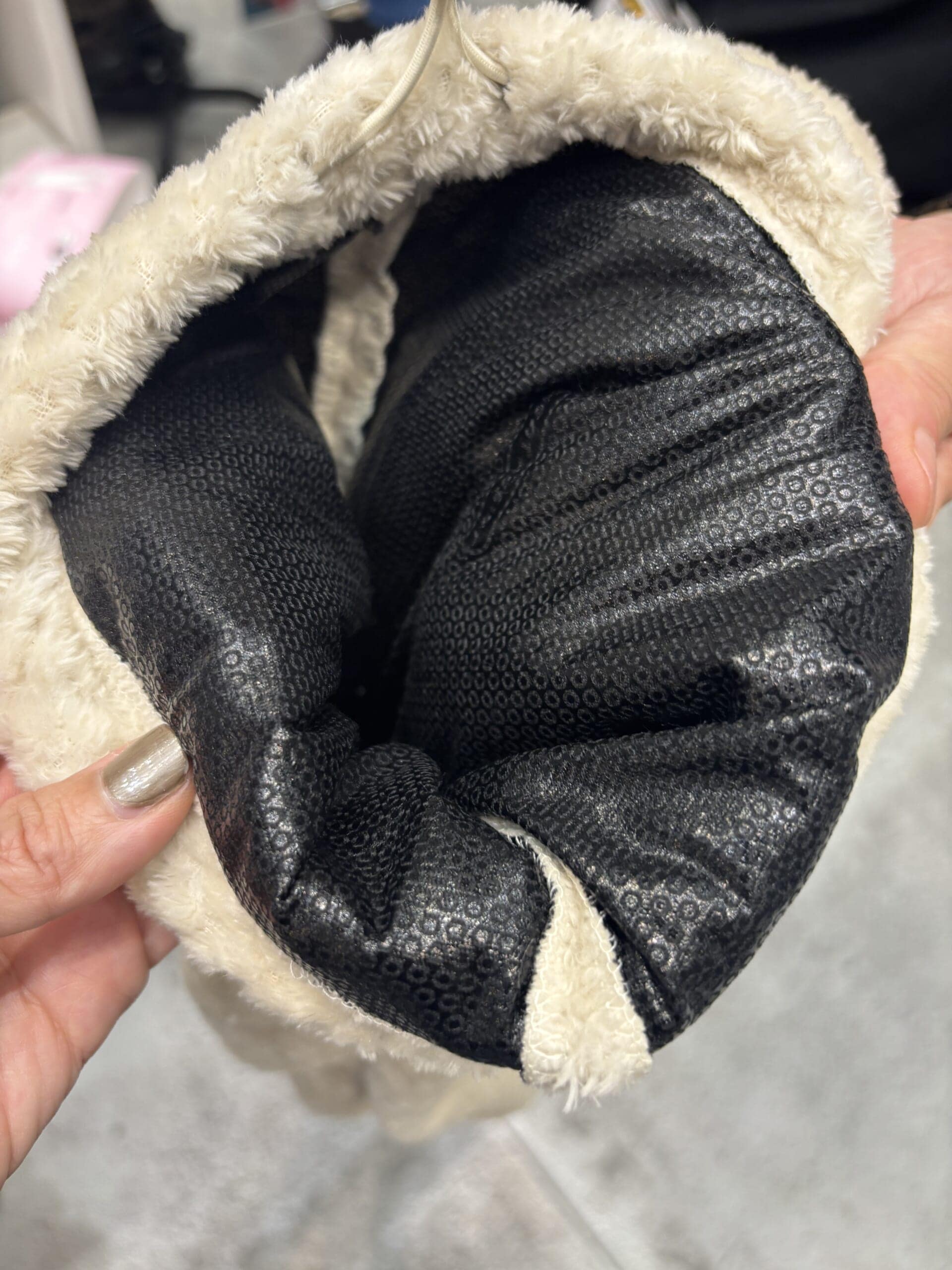 ワークマン　Lダイヤフリース　裏アルミフルフットカバーの内側