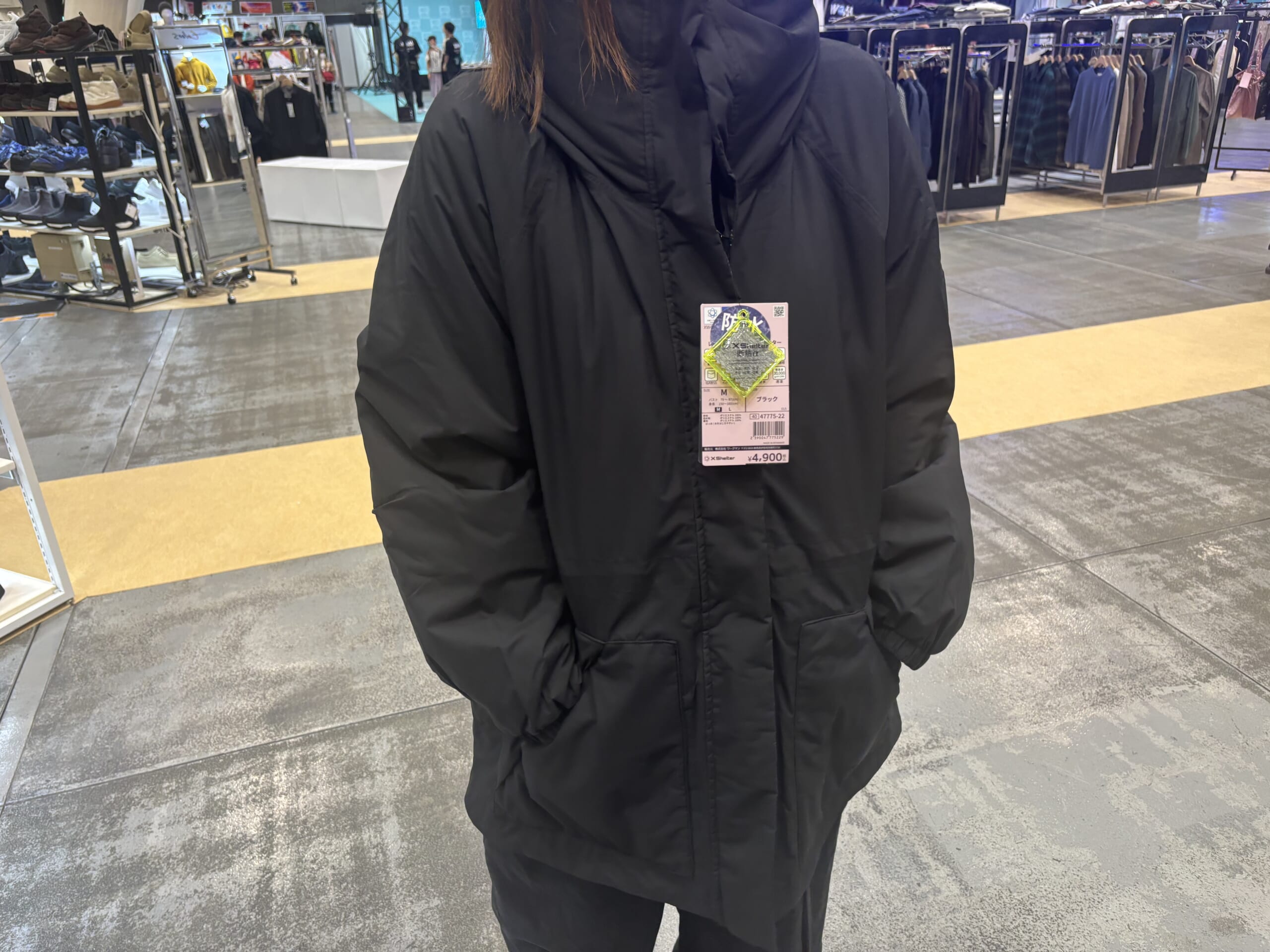 ワークマン　エックスシェルター(R)断熱αウォームジャケットを試着