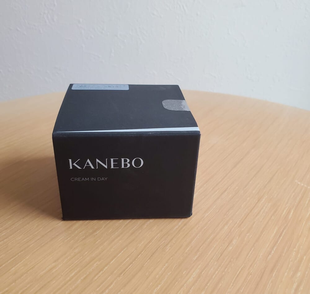 KANEBO　クリーム　イン　デイⅡ