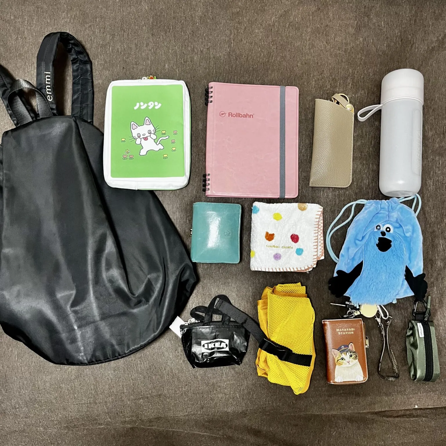 きなさんのバッグの中身、emmiのリュック