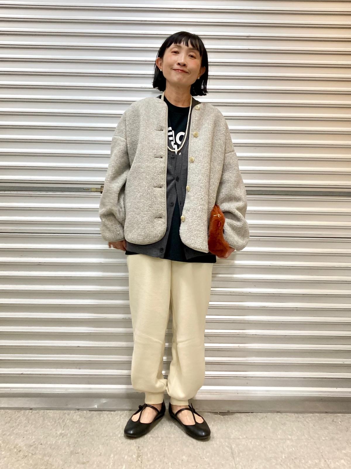 ボアフリースリラックスカーディガン　ライトグレーのコーデ