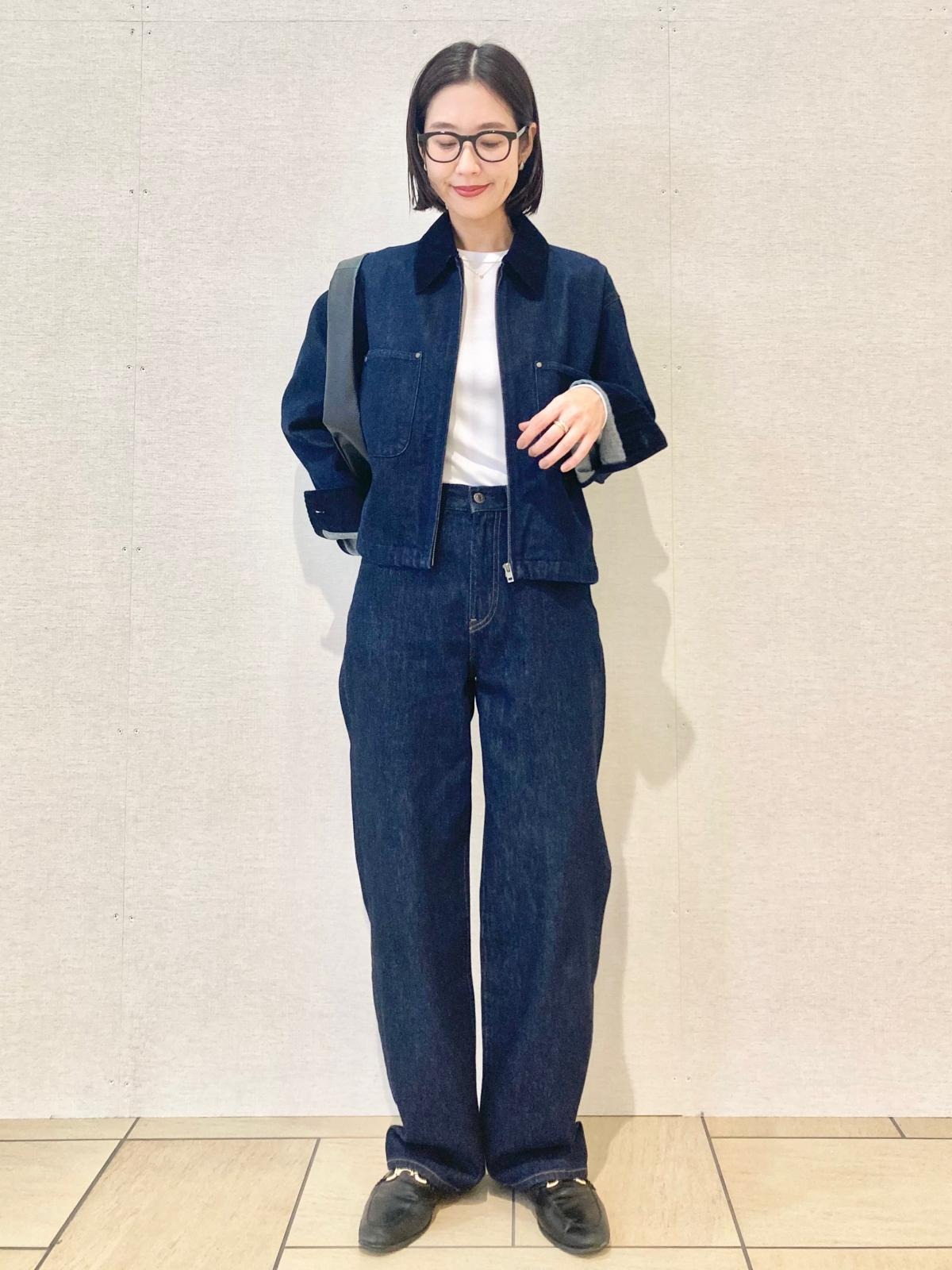 ジップアップショートジャケット デニムコーデ