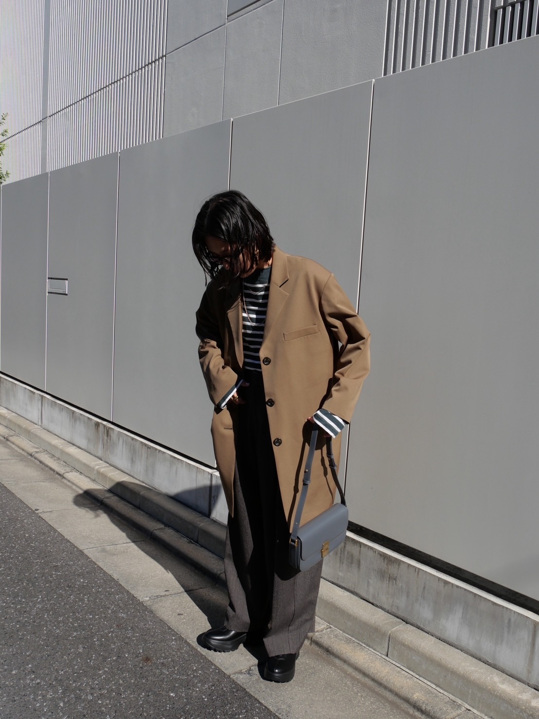 LEE監修 スタイリスト高橋美帆×ABC-MARTコラボスニーカーブーツ フロントジップスニーカーブーツ（黒）スタイリスト高橋美帆さん着用全身コーデ