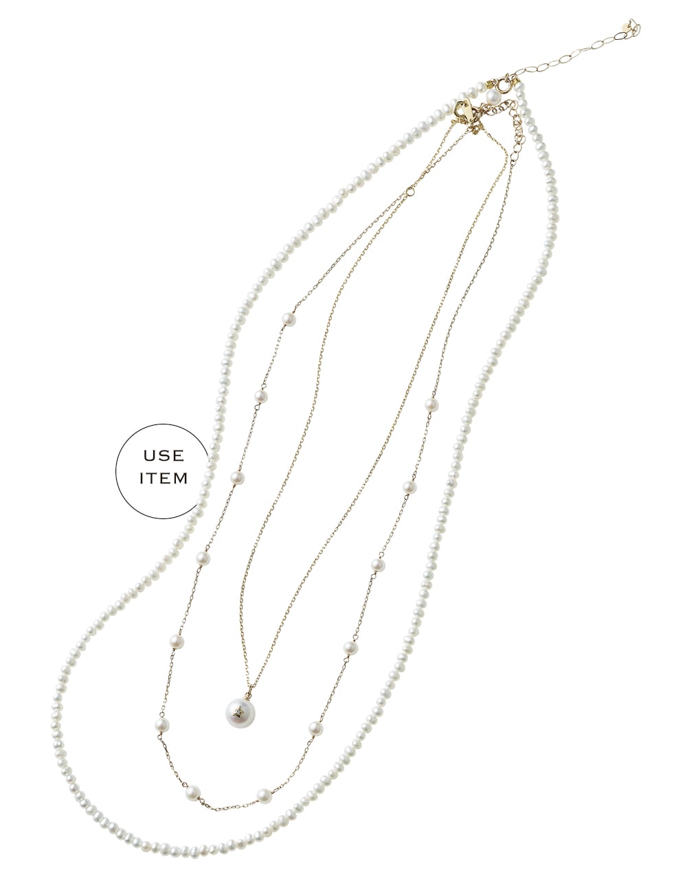 ネックレス「Shining Landscape」（上）（淡水パール×ホワイトサファイア×K10YG）￥28000・（中）（淡水パール×K10YG）￥35000・イヤーカフ「Shining Landscape」（上）（ライトアメシスト×ホワイトトパーズ×タンザナイト×K10YG）￥24000・（下）（ダイヤモンド×K10YG）￥23000／ジュエリーツツミ　ネックレス（下）（淡水パール×K10YG）￥47300／ヴイエー ヴァンドーム青山 有楽町マルイ店（ヴイエー ヴァンドーム青山）　