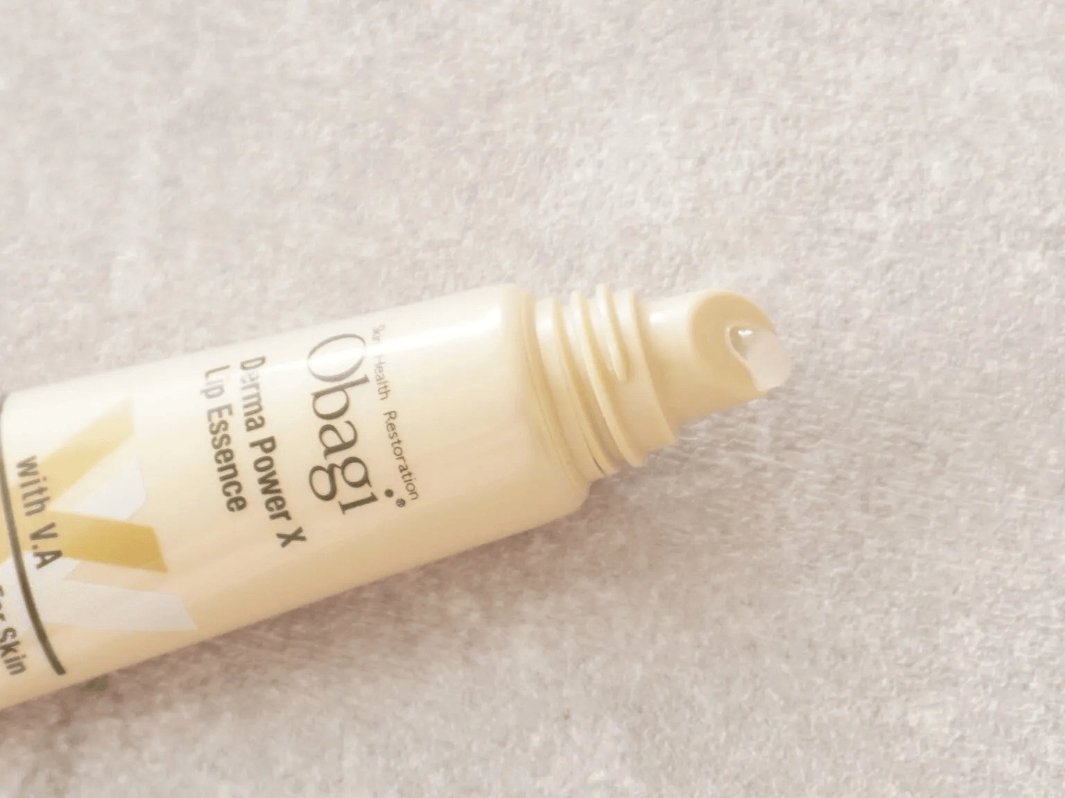 オバジ「ダーマパワーX リップエッセンス」中身を出したところ