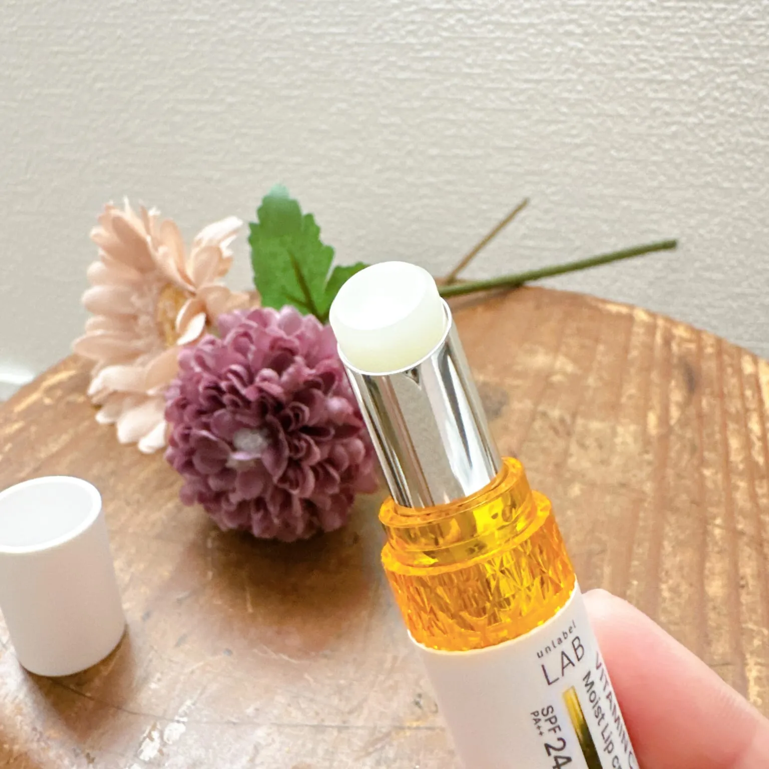 アンレーベル ラボ「V モイスト UVリップクリーム」中身を出したところ