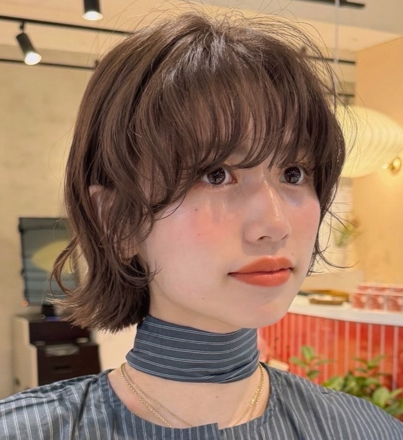 ニュアンスパーマでふんわり、首元はスッキリ見えるパーマボブ メインカット