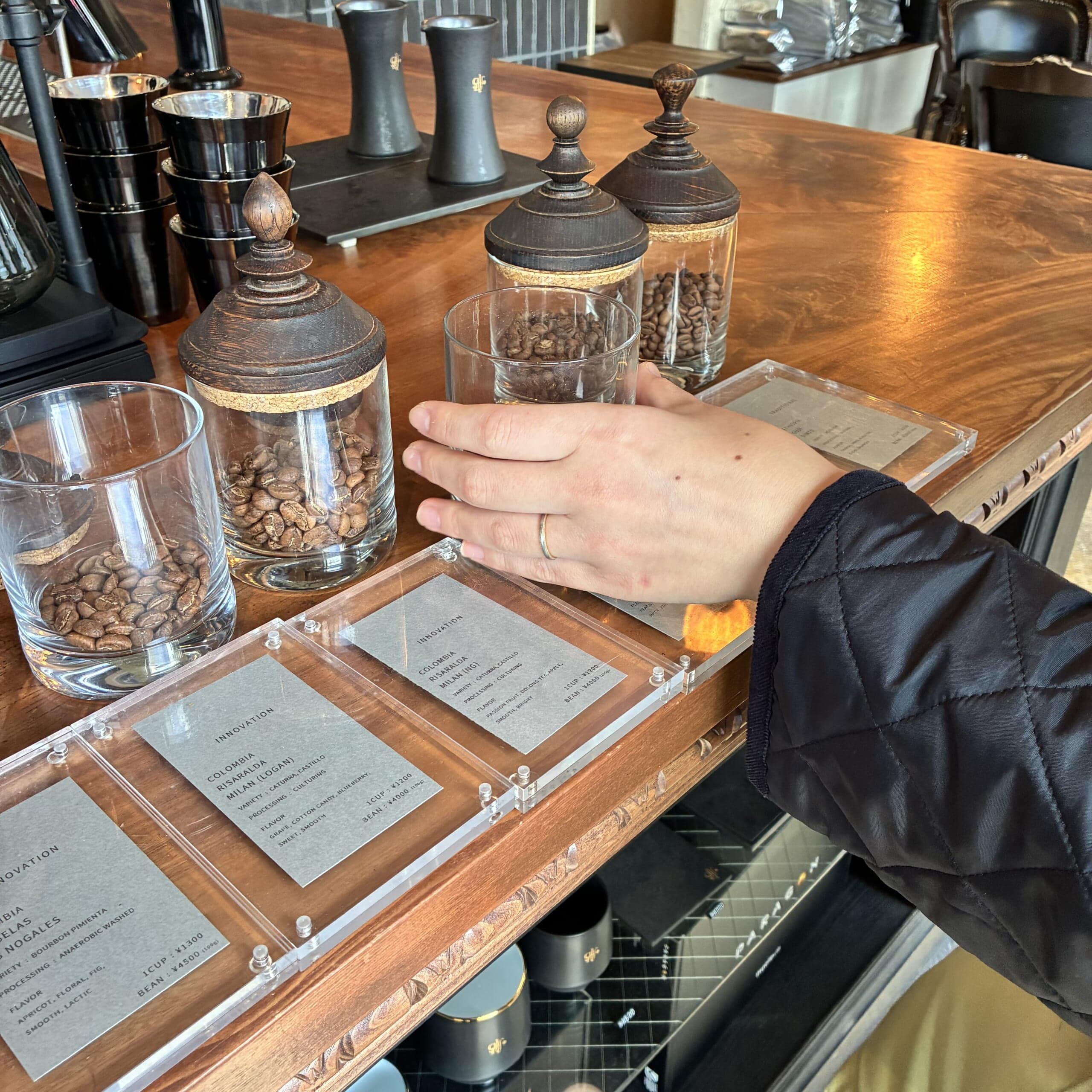 Glich COFEE&ROASTERS　東京　神保町　グリッチコーヒー＆ロースターズ