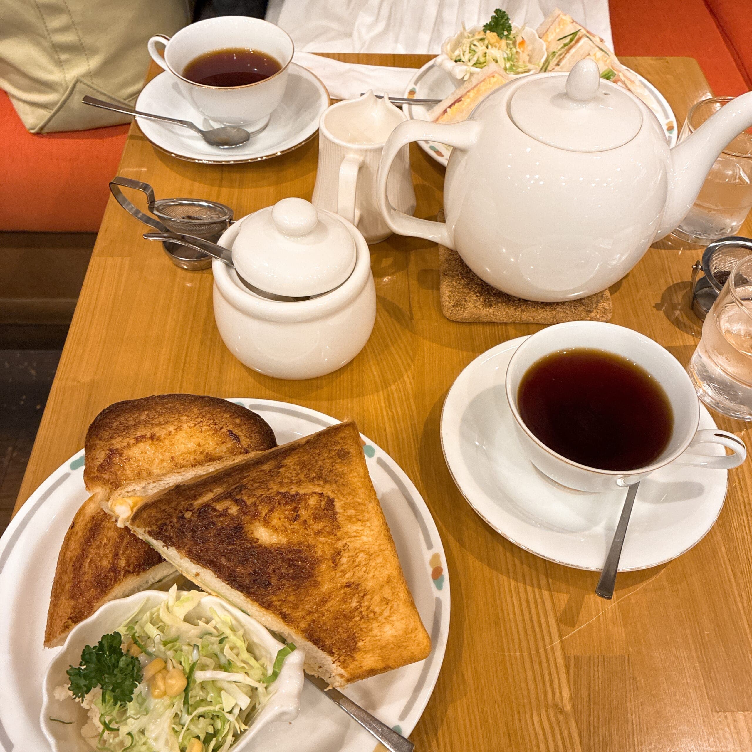 ティーハウス　タカノ　TEA HOUSE TAKANO　神保町　ランチタイムサービス