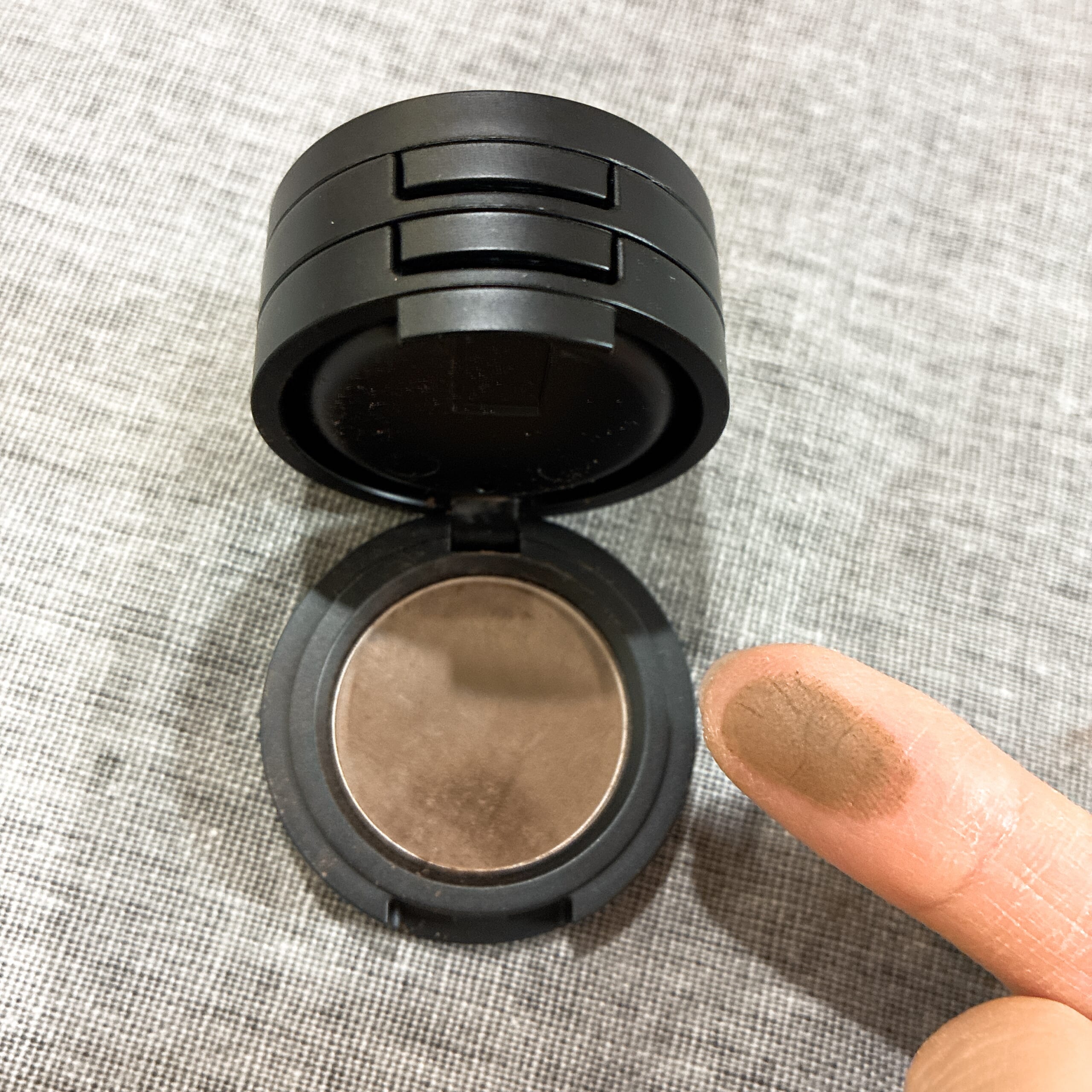 Lekarka　イルミネイトマルチ　チーク　フェイスパウダー　ヘアファンデーション