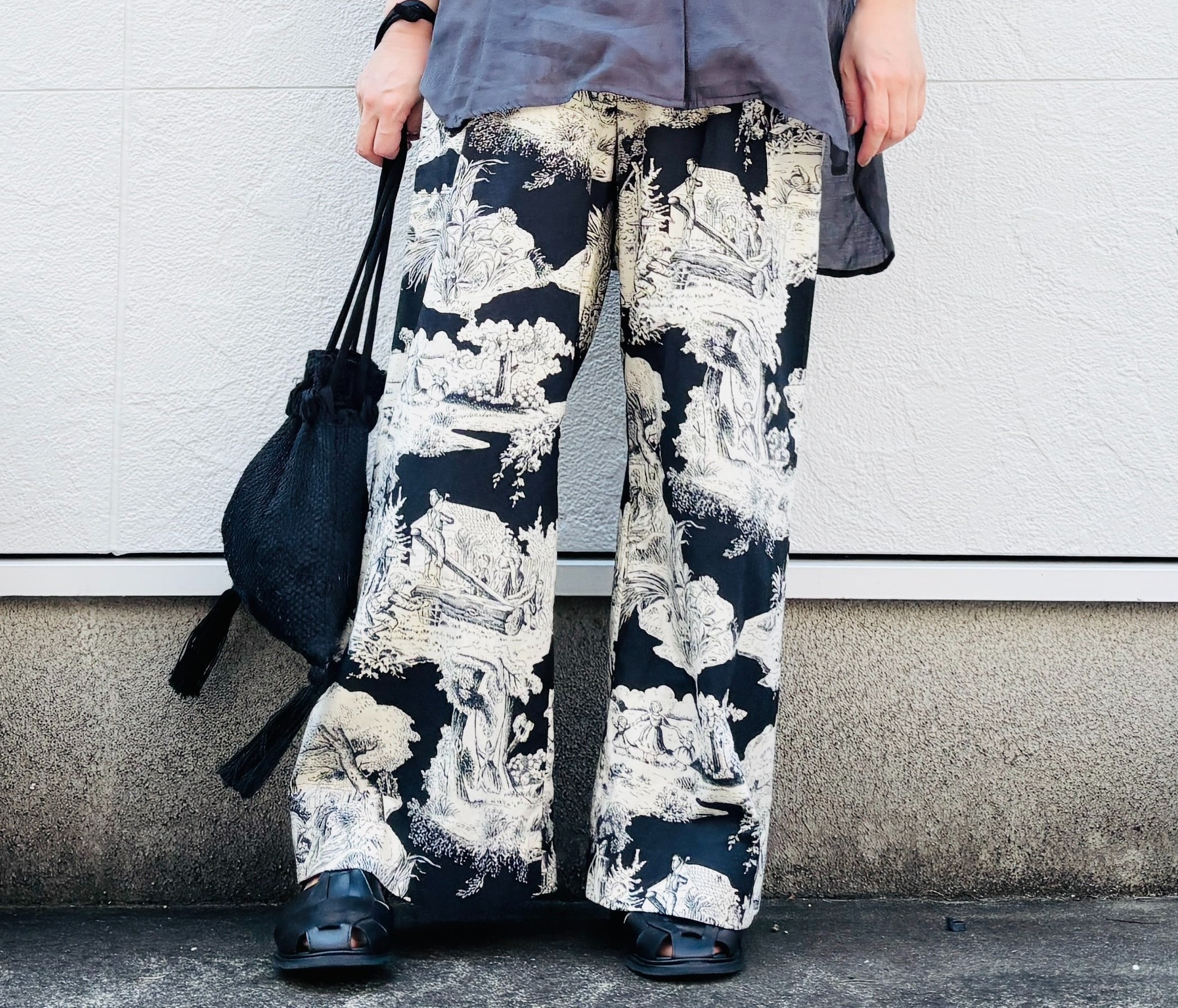 ANTIPASTのパンツコーデ